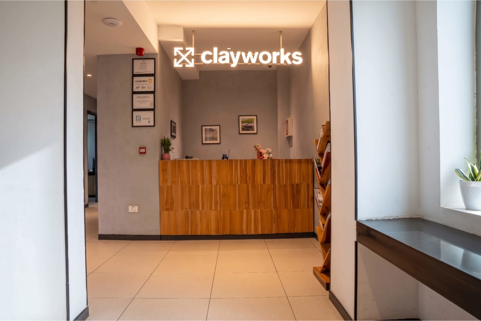 Clayworks - flexi-desk