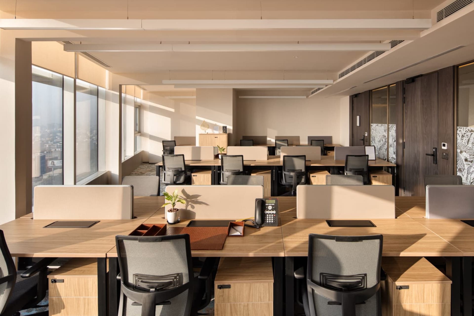 Corporatedge - flexi-desk