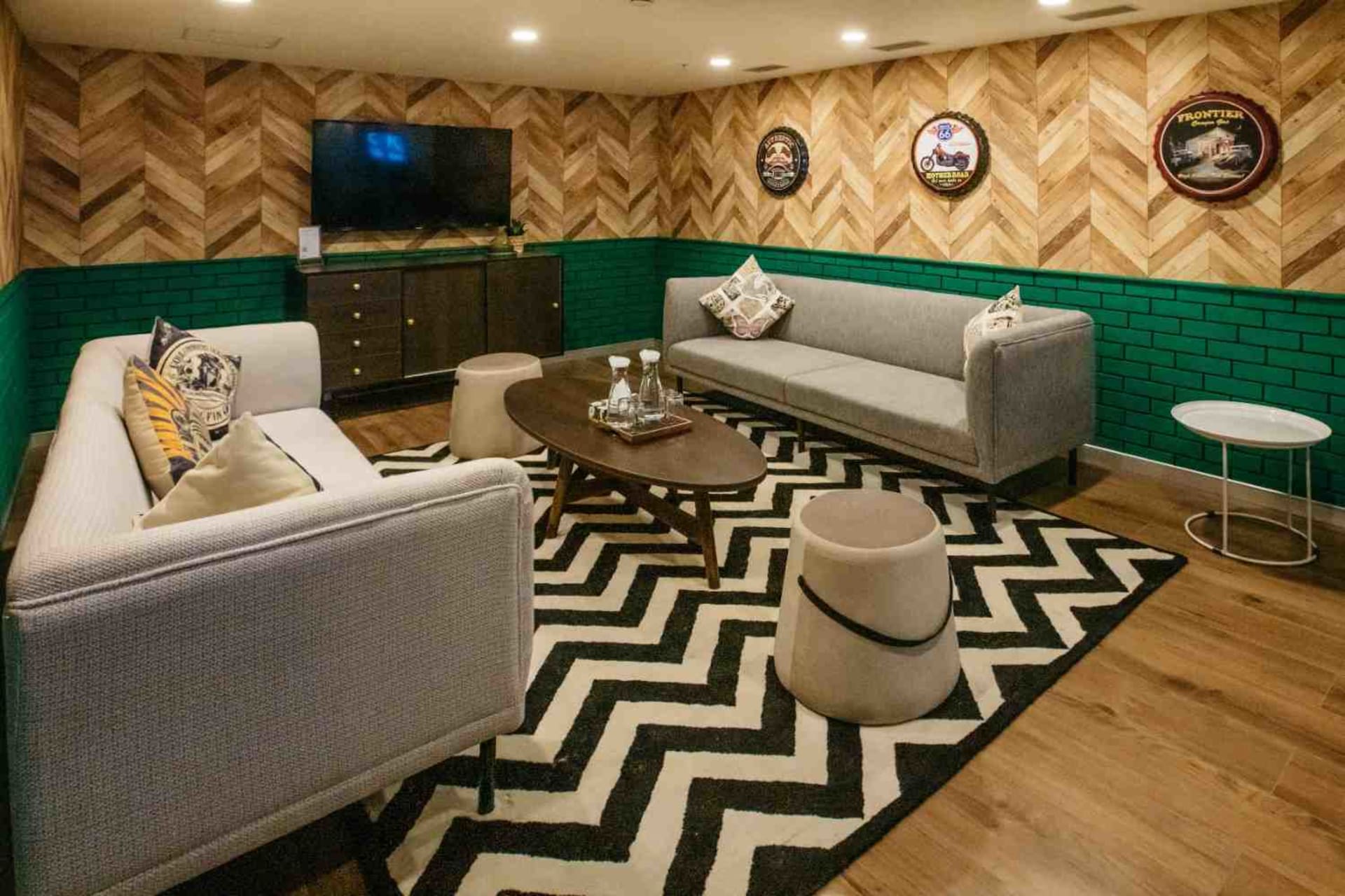 COWRKS meeting rooms in DLF Cyber City, Gurgaon