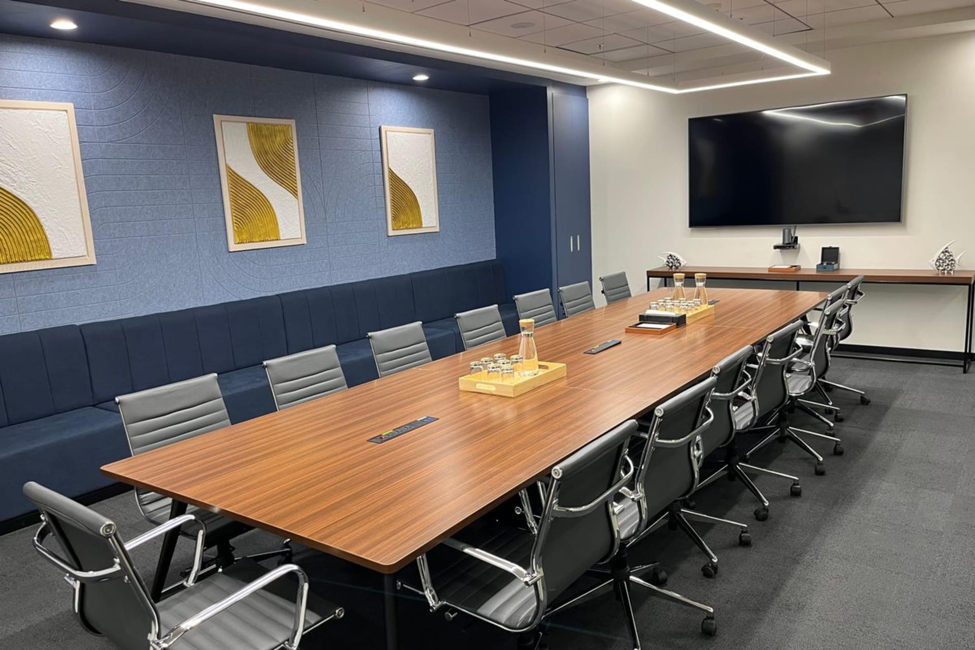 COWRKS meeting rooms in Perungudi, Chennai