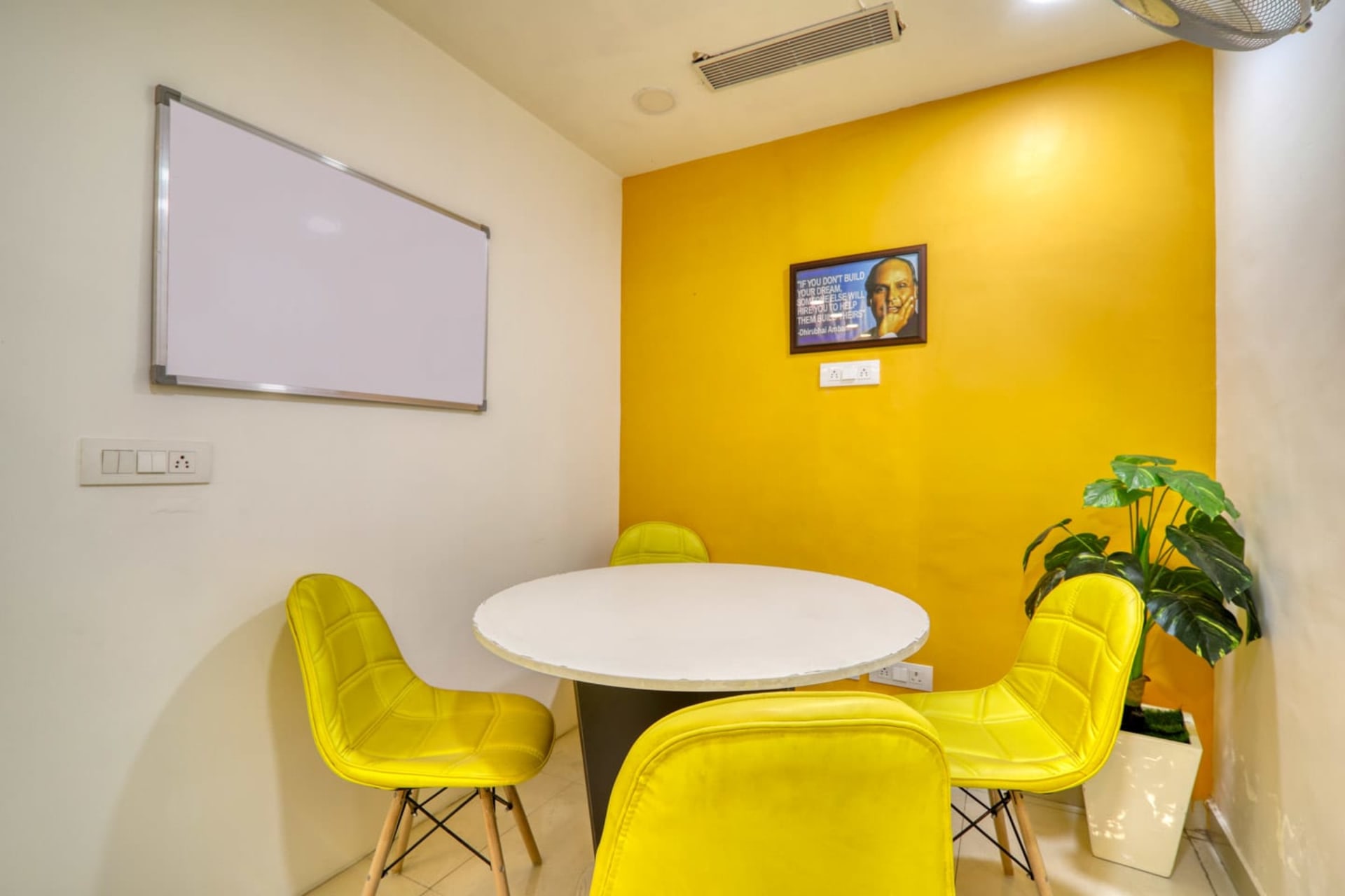 Cubicle Workzone in Noida