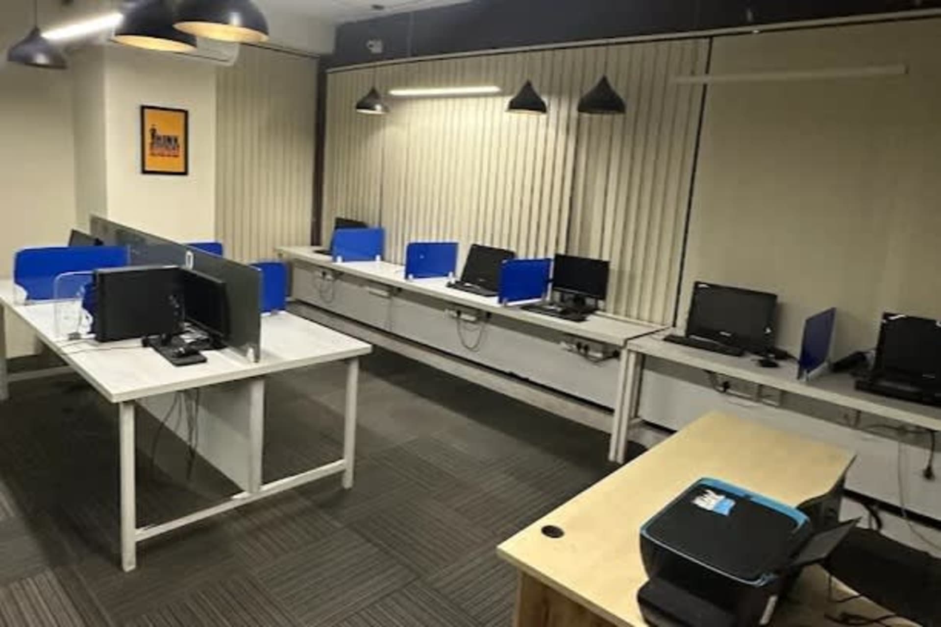 Cubix coworking space - coworking space