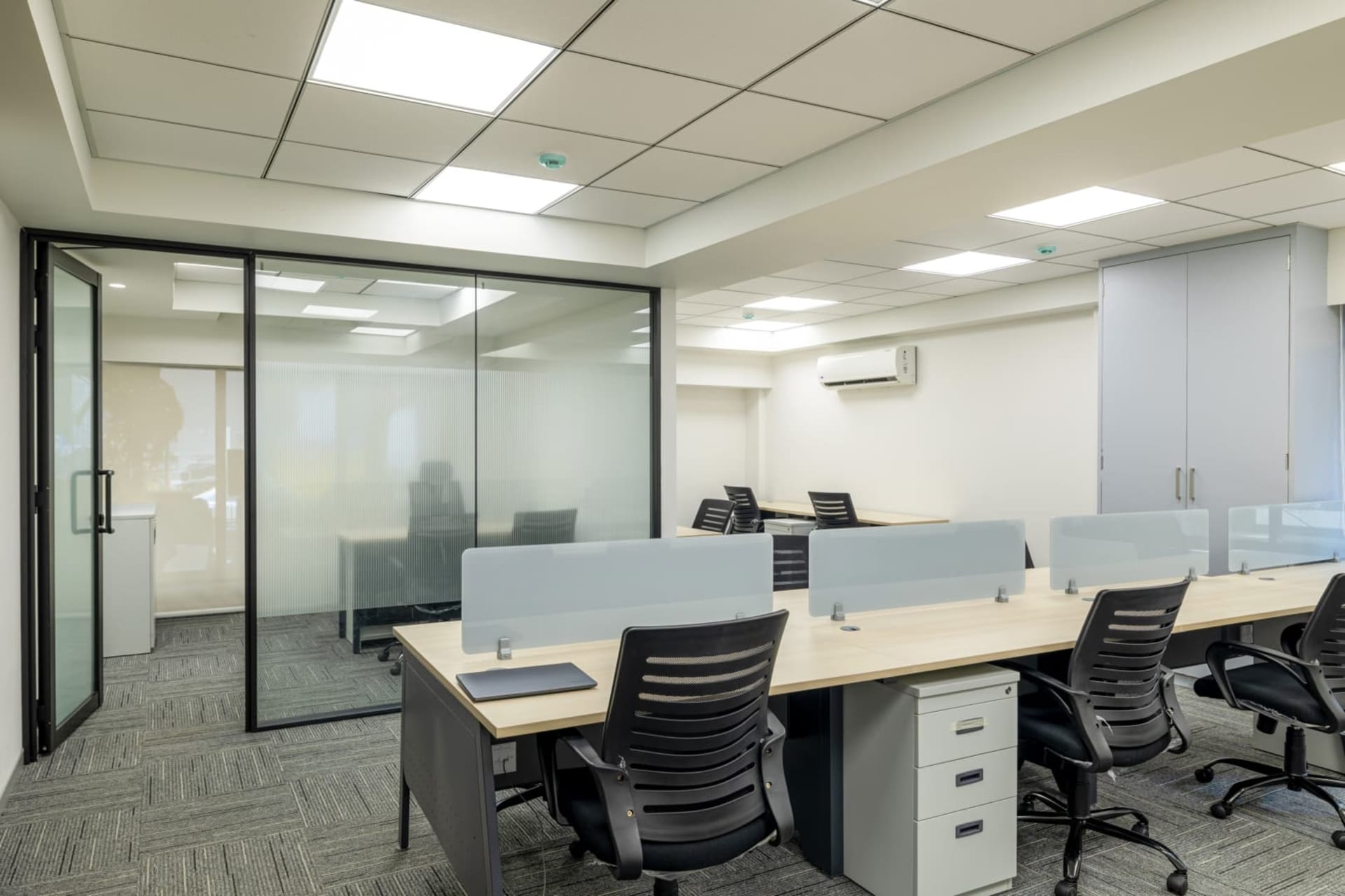 DBS Business Center - flexi-desk