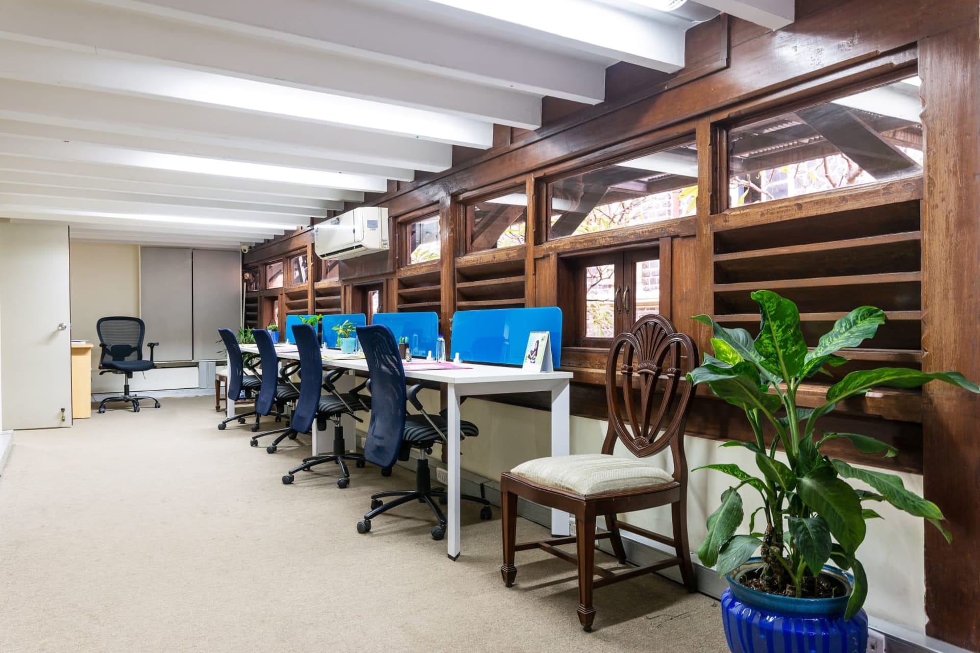 DBS Business Center - flexi-desk