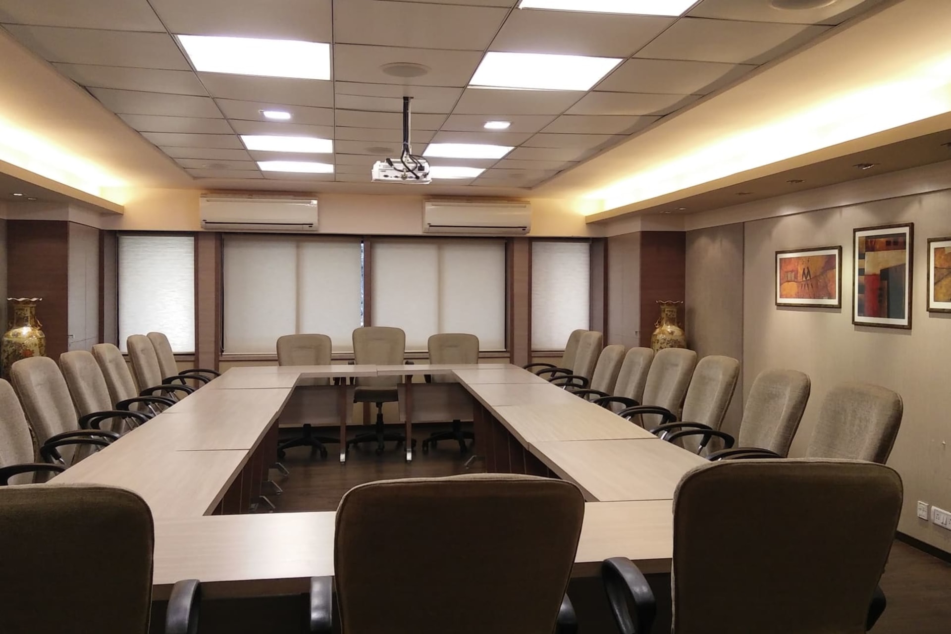 DBS Business Center meeting rooms in Nariman Point, Mumbai