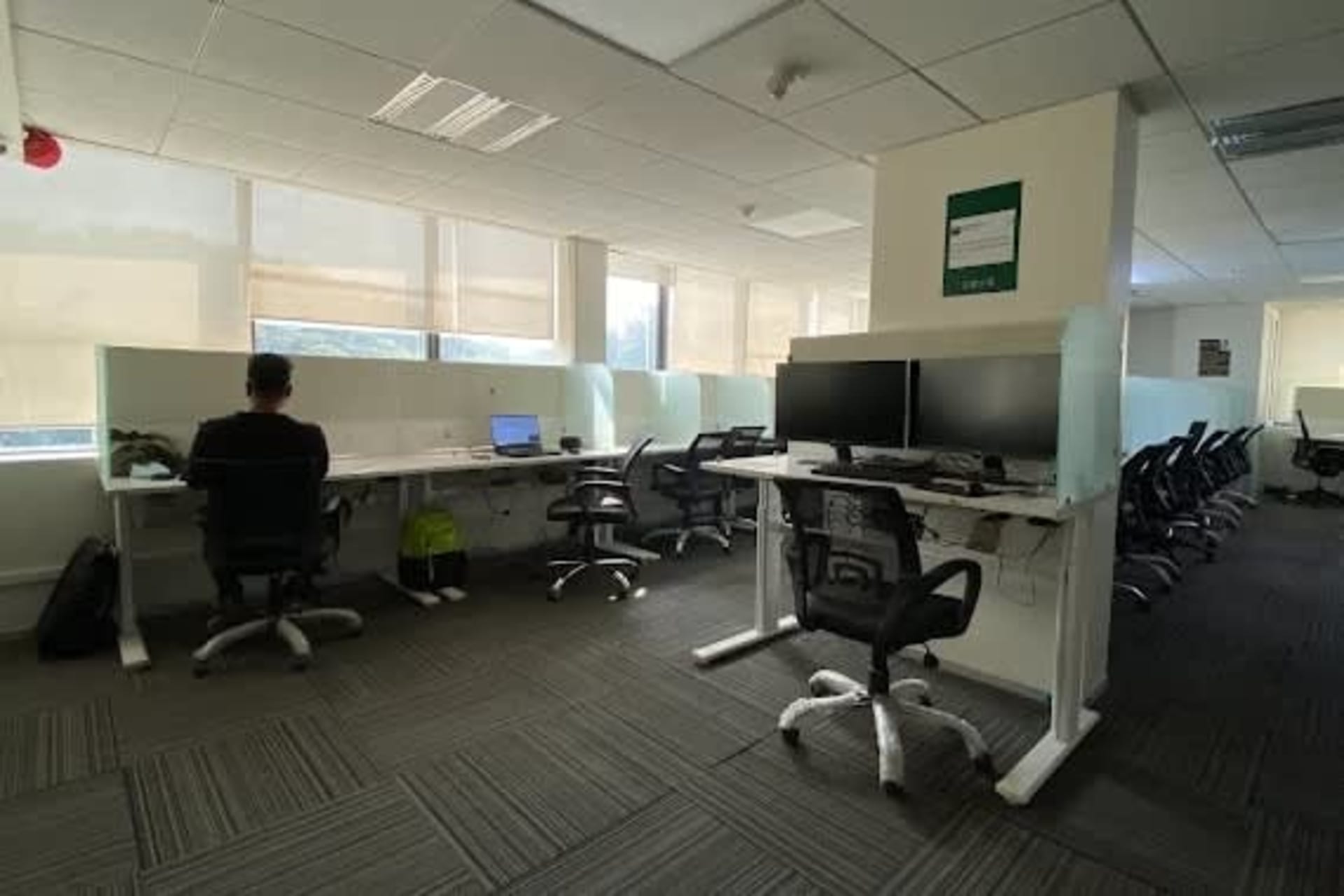 DeckSpaces Coworking Space - day pass