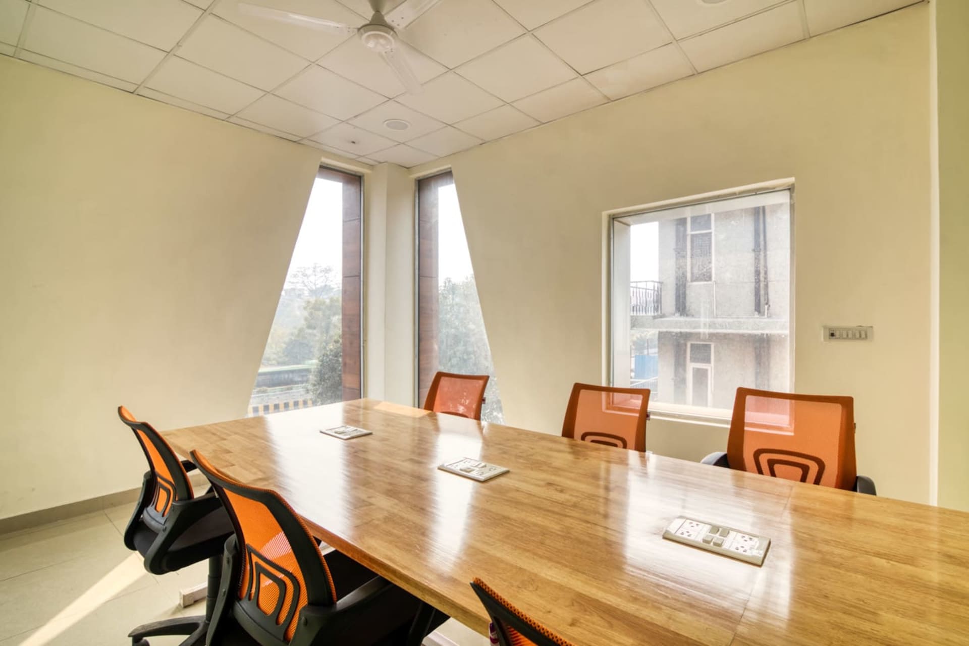 Delhi Co. in Noida
