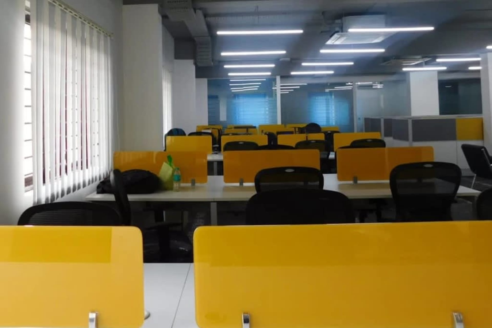 Deskhub undefined