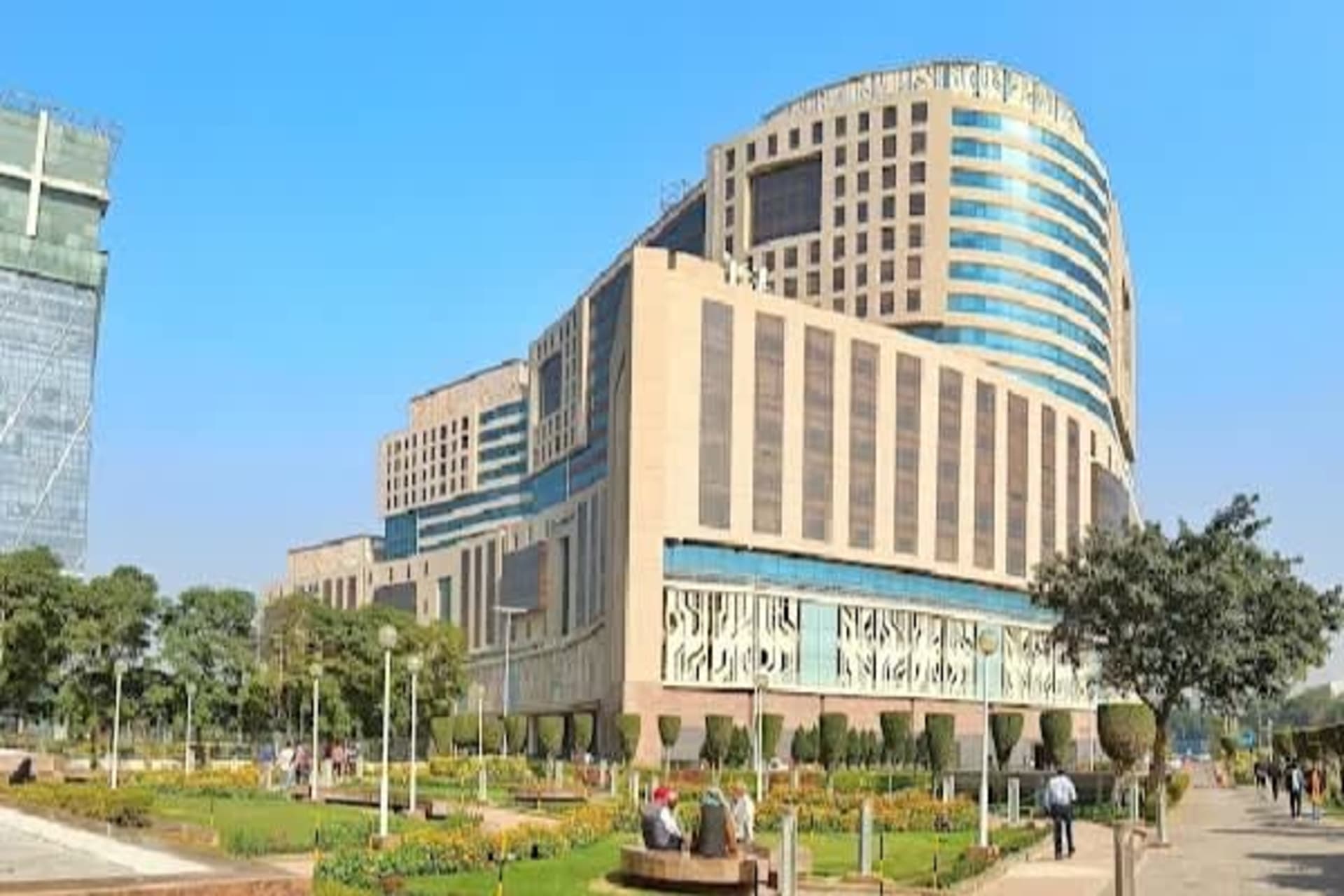 DLF Cyber City Building No. 14D - coworking space