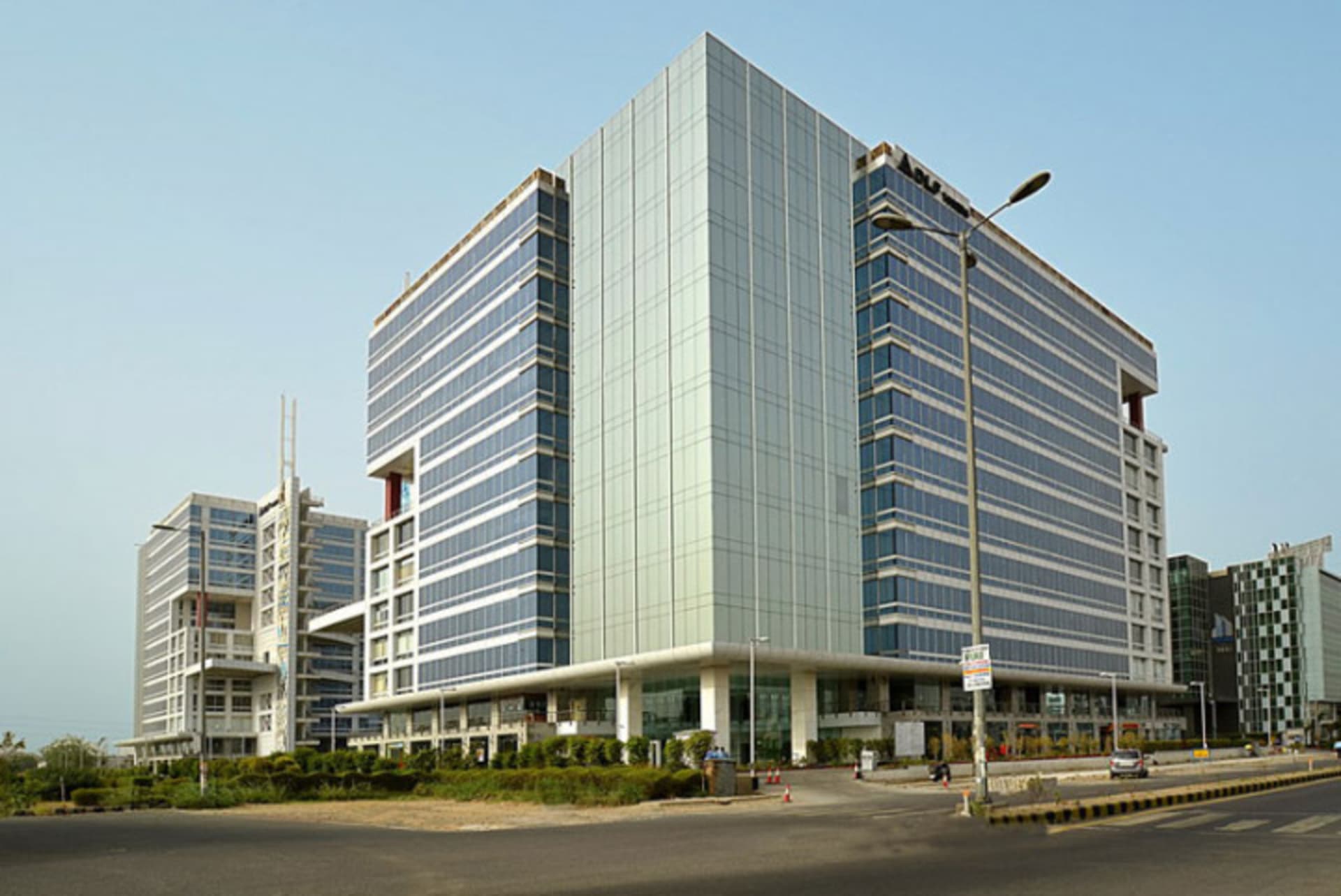 DLF Tower A private space in Jasola, Delhi