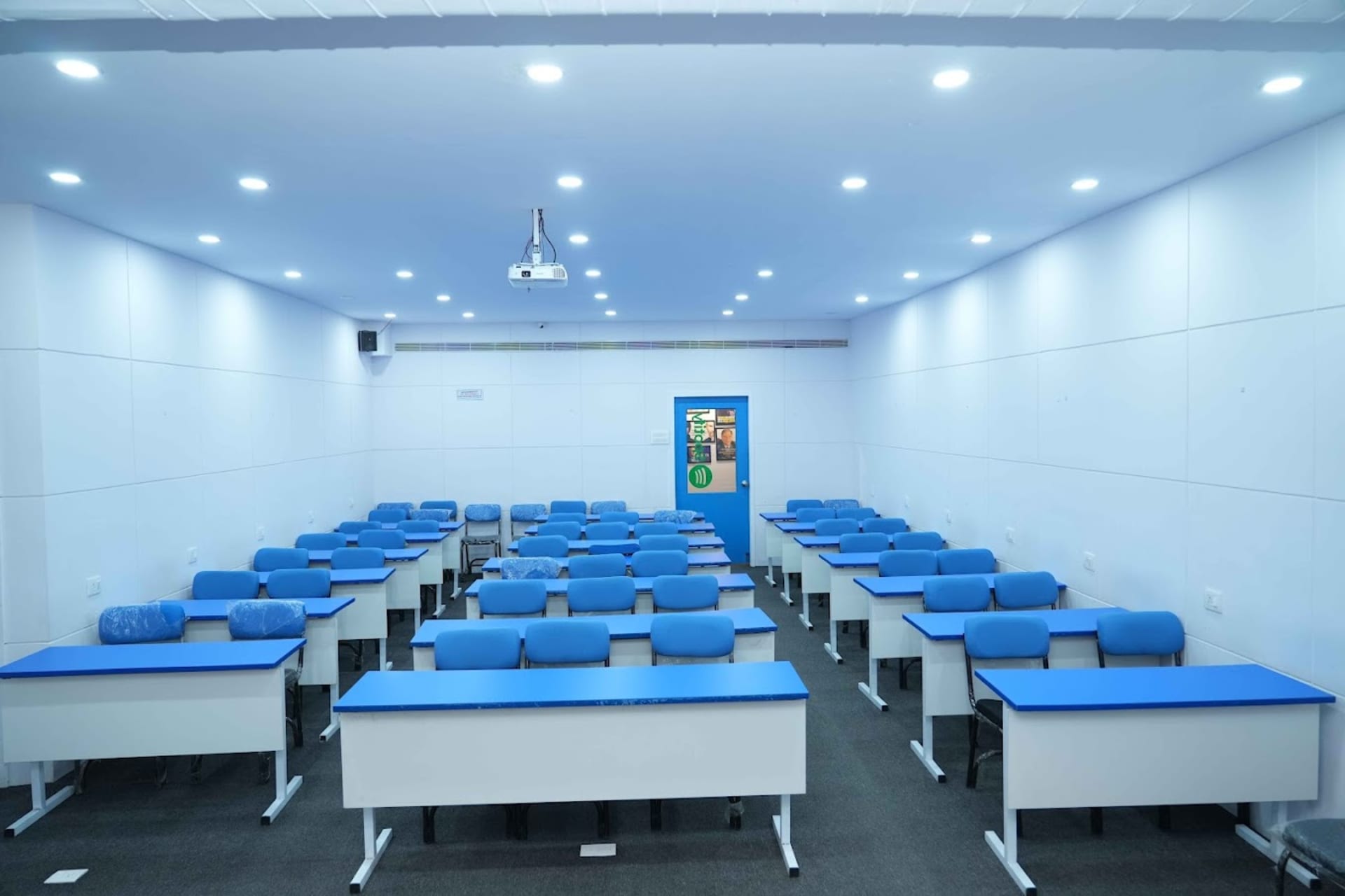 kruthika layout silicon day pass in Kondapur