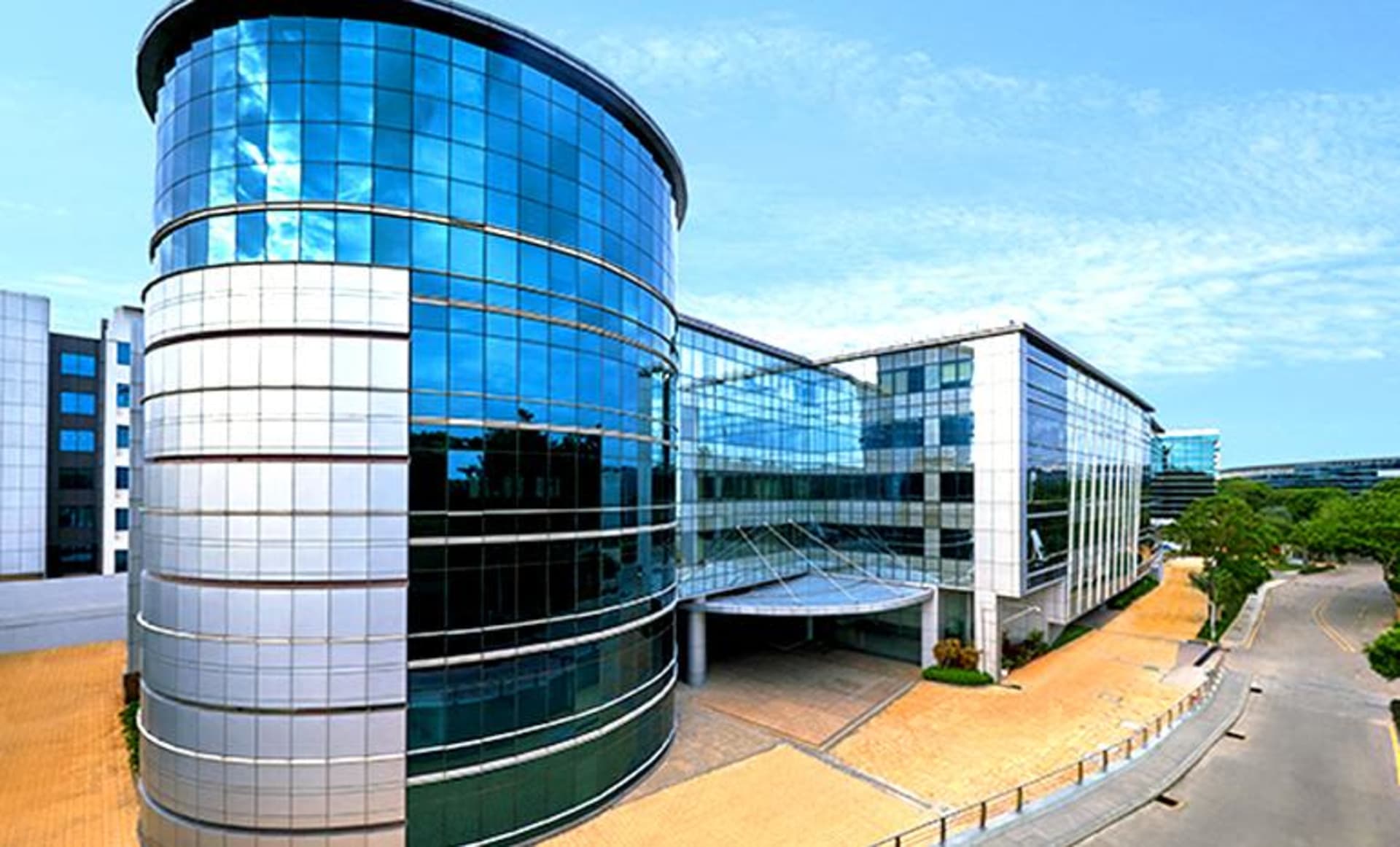 Embassy Golf Links - Sunriver private space in Domlur, Bangalore