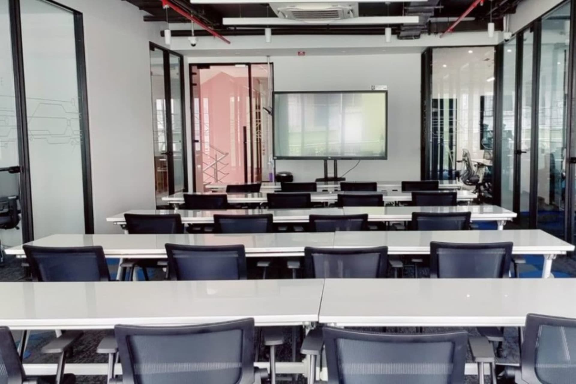 HQ2 conference rooms in Baner, Pune