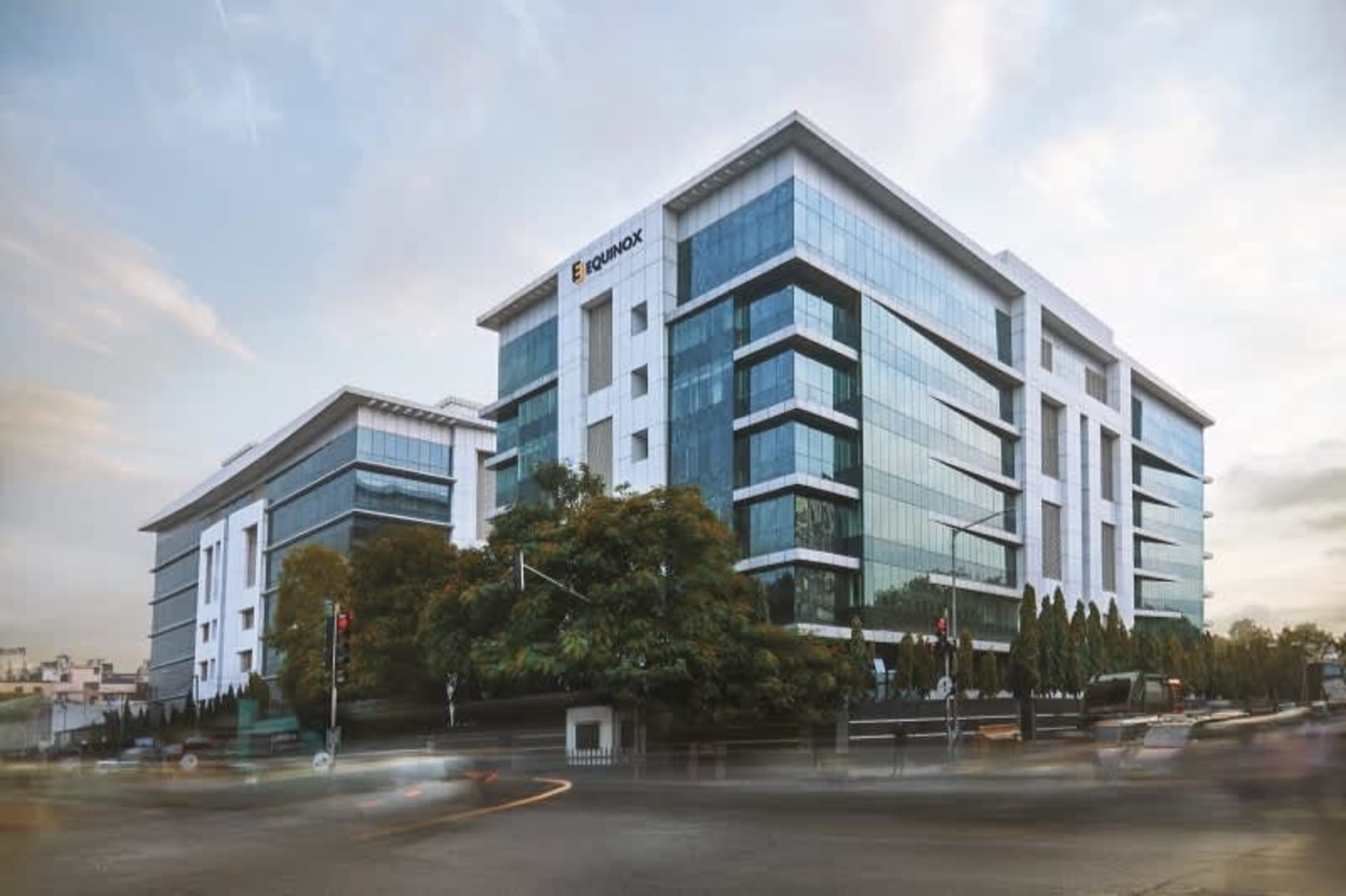 Equinox Business Park - Tower 1 - coworking space