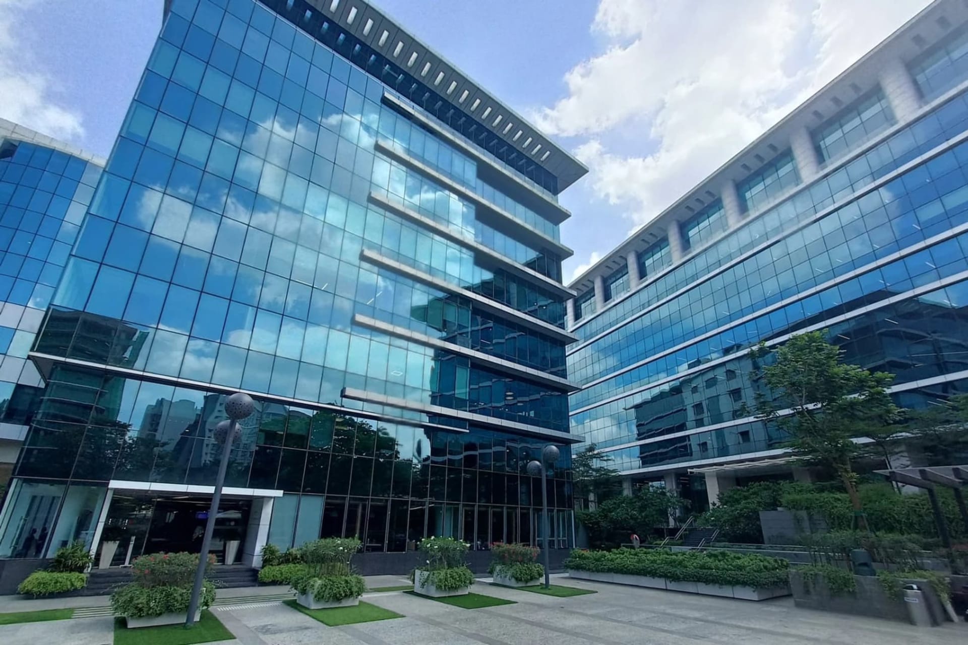 Equinox Business Park - Tower 4 - coworking space
