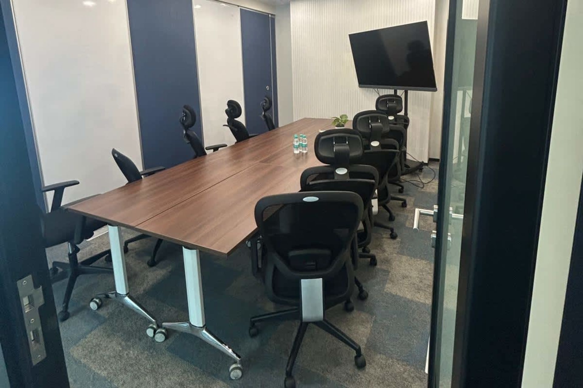 EsziWorkN meeting rooms in Bandra East, Mumbai