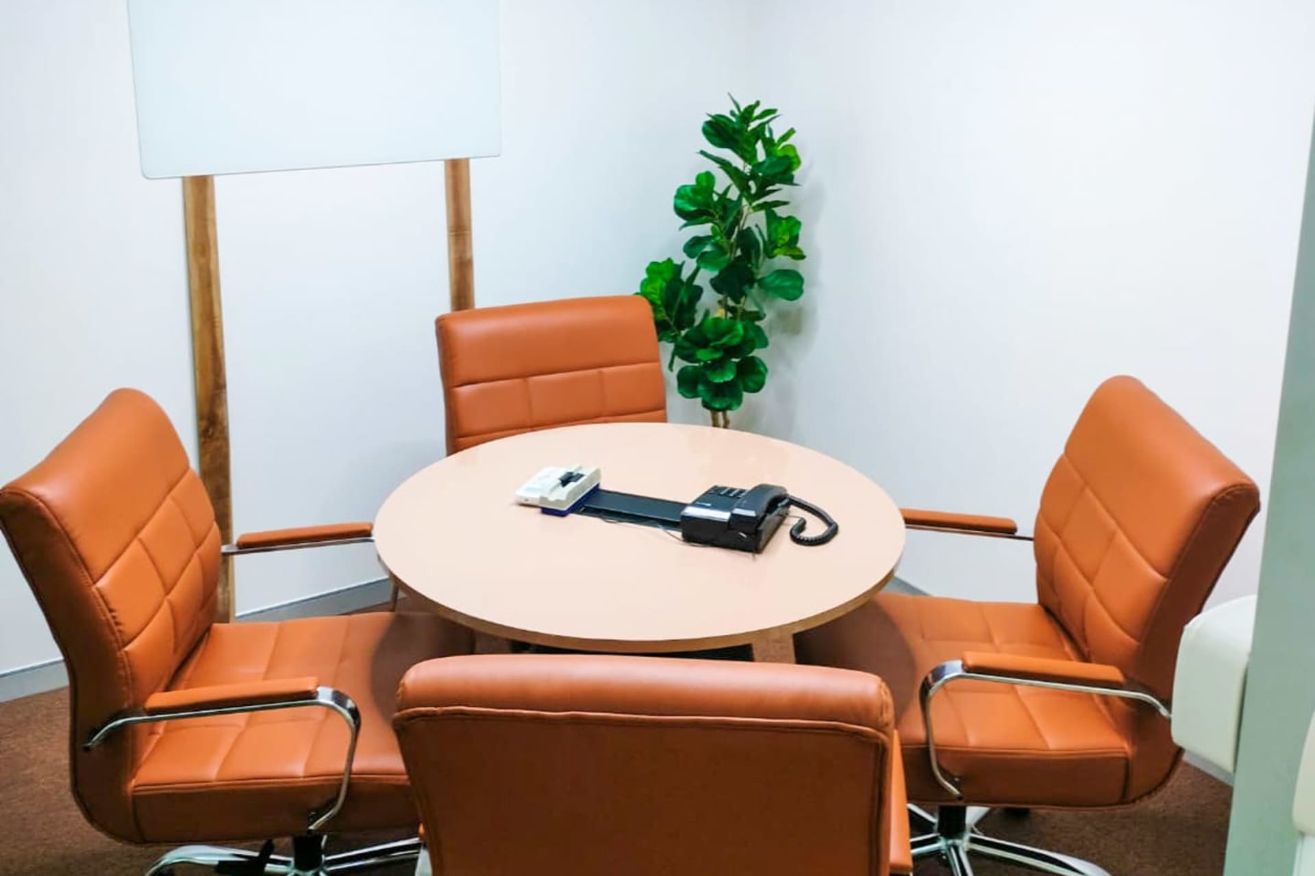 Executive Spaces Shah Trade Centre