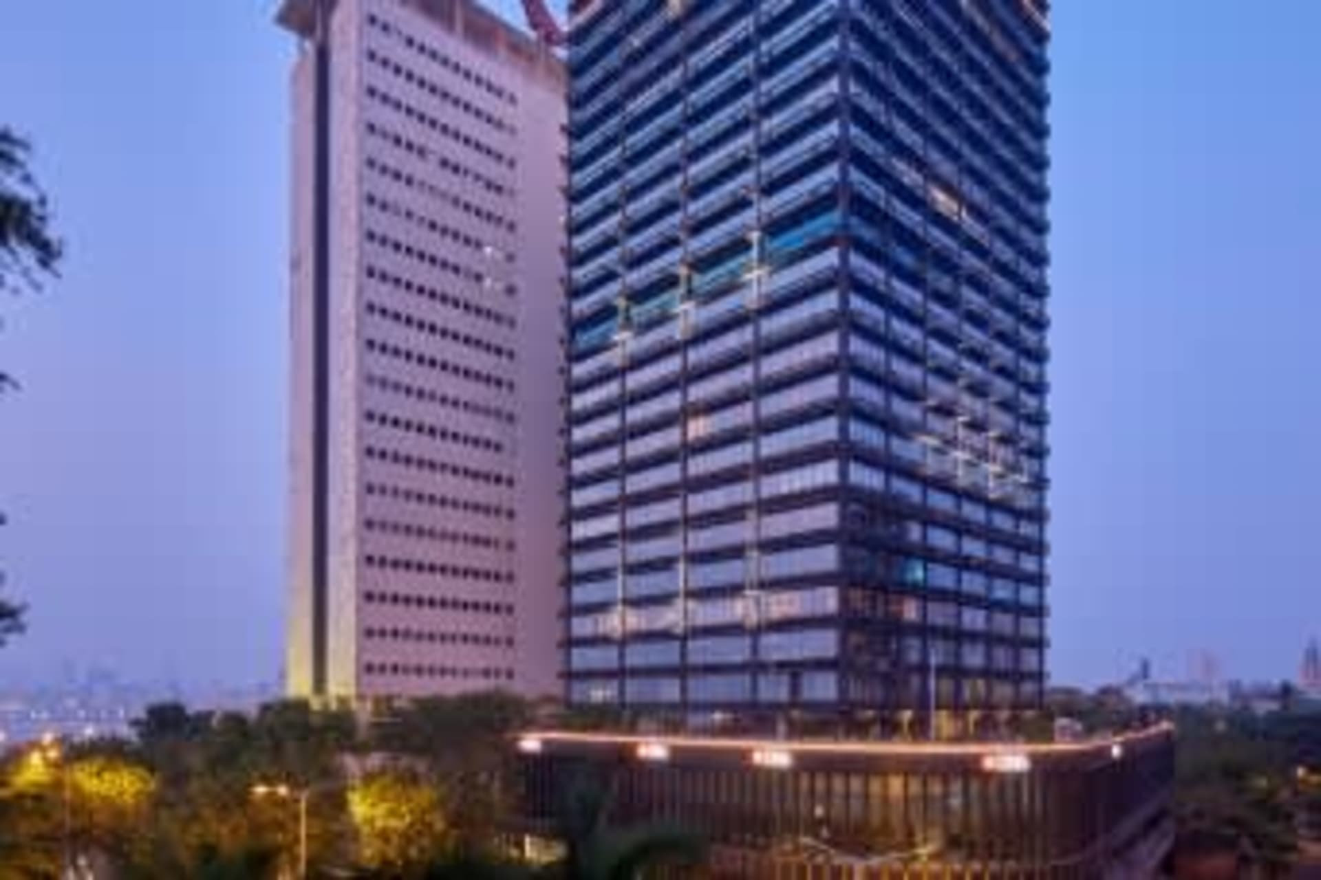 Express Towers - coworking space