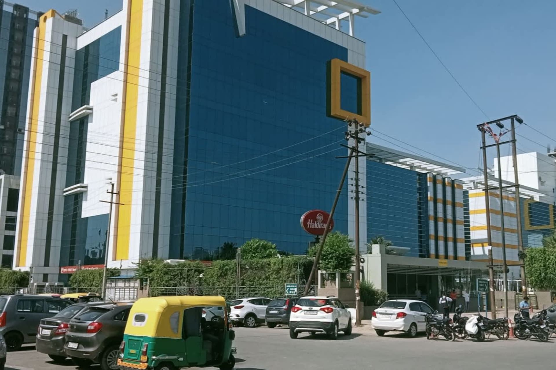 Express Trade Tower 2 Tower 1 - coworking space