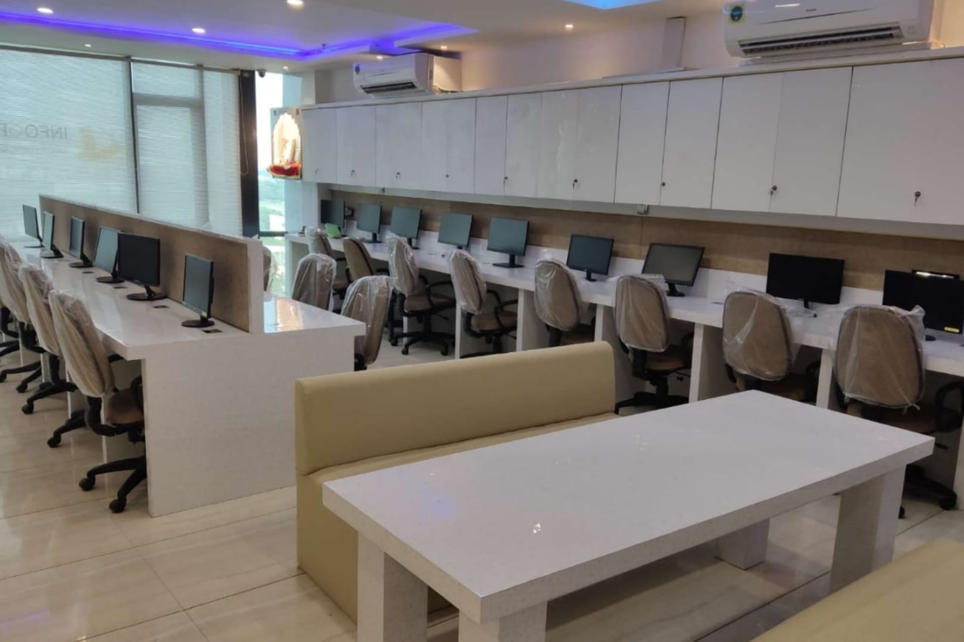 Flexi Business Hub coworking space in Pipliyahana, Indore
