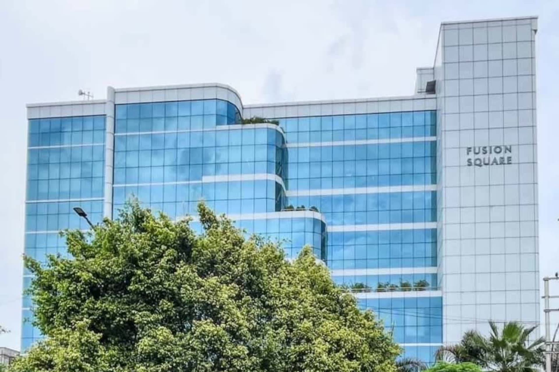 Fusion Square - office leasing