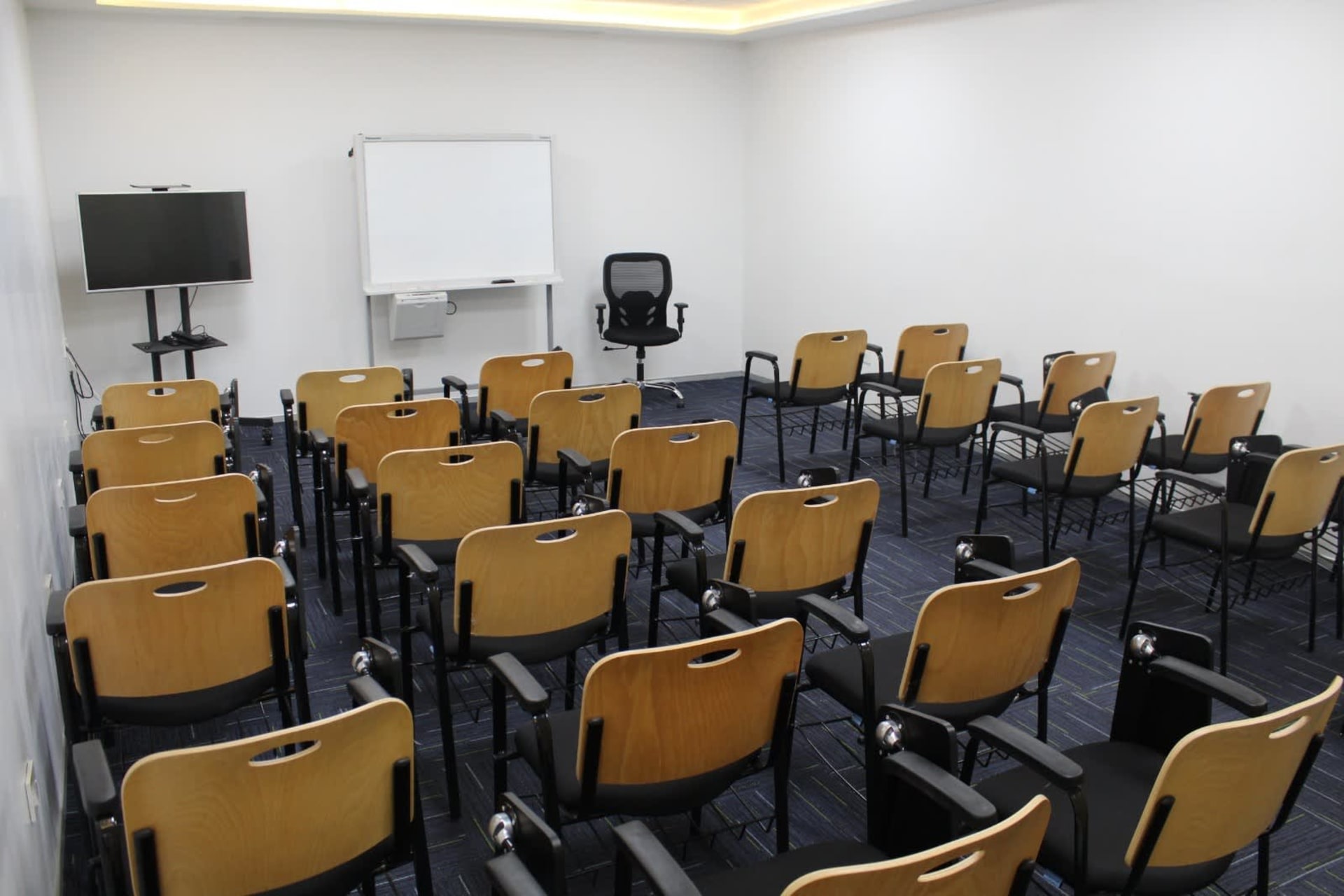 Garage Coworking meeting rooms in Lower Parel, Mumbai