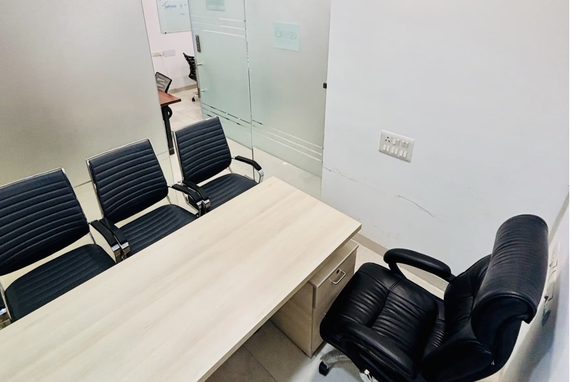 Get Set Office conference rooms in Green Park, Delhi