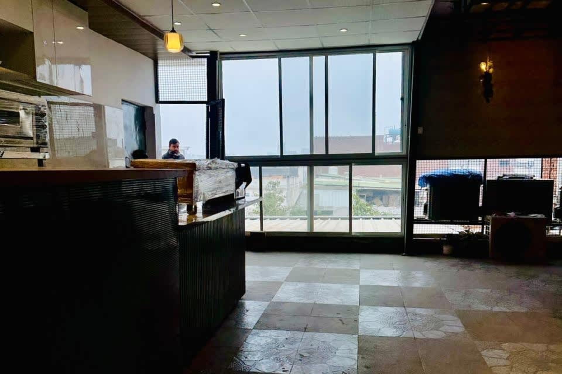 Golden Glory managed office space in Sector 8, Noida