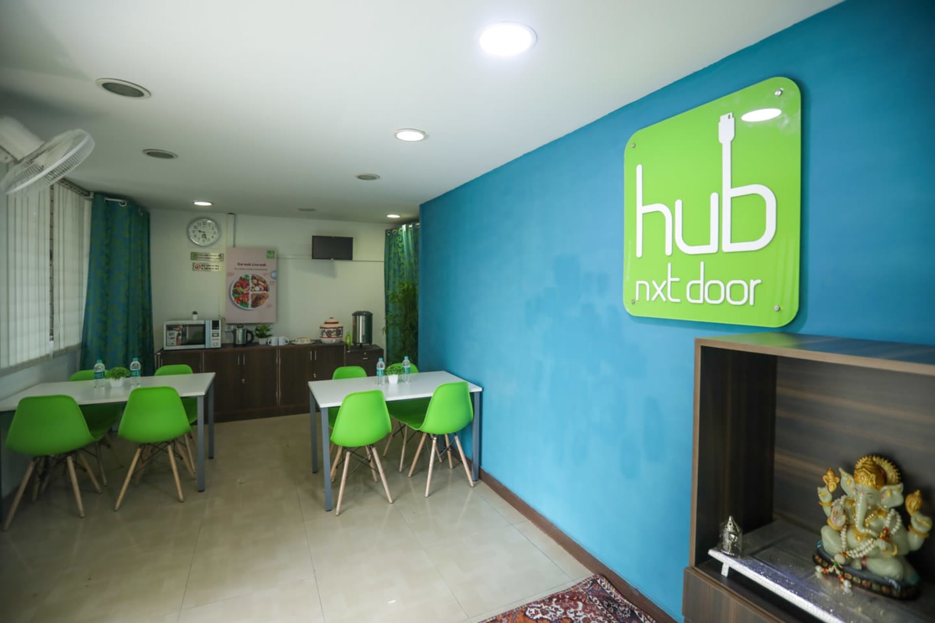 Hubnxtdoor undefined