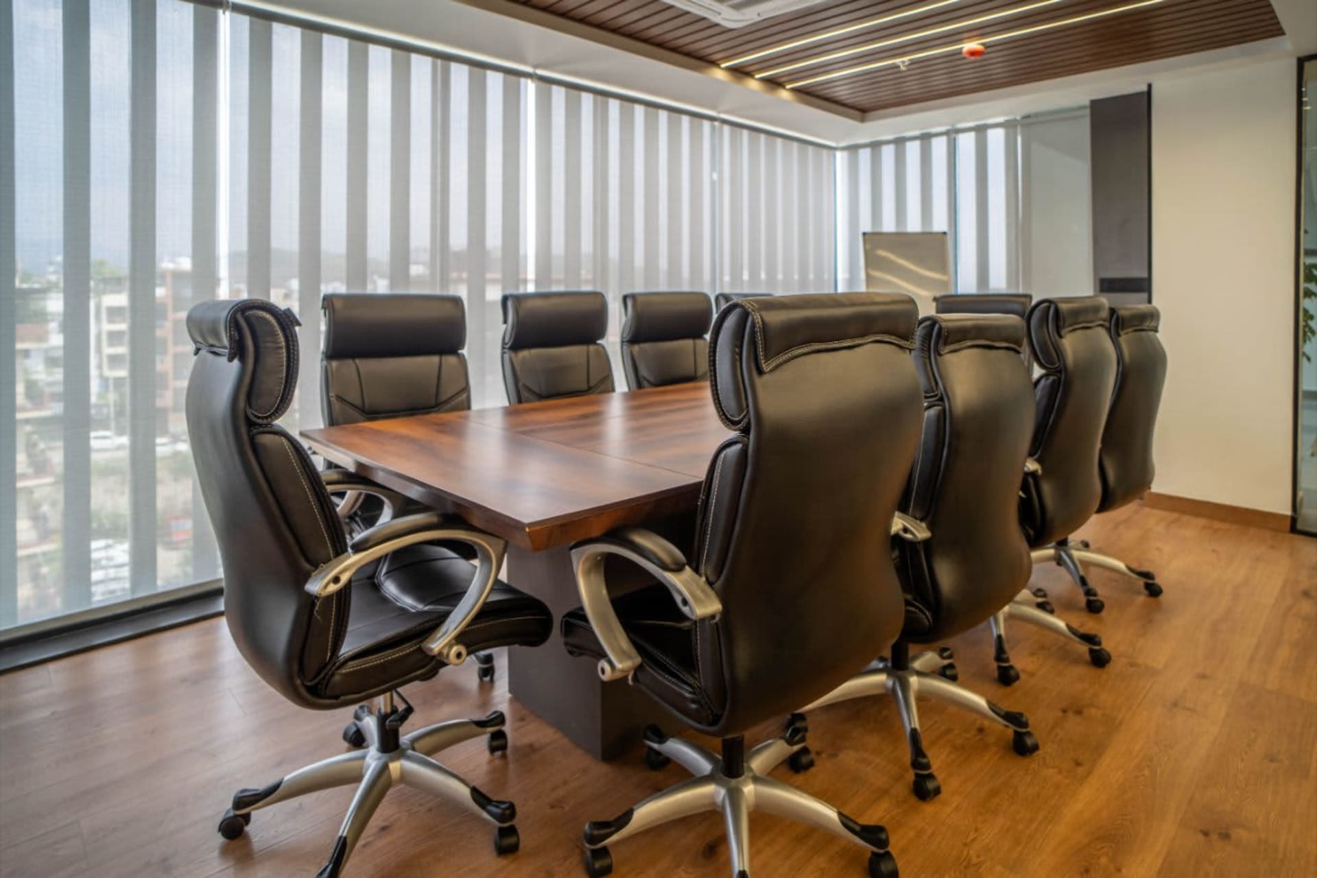 Iksana Workspaces training rooms in Govind Vihar, Dehradun