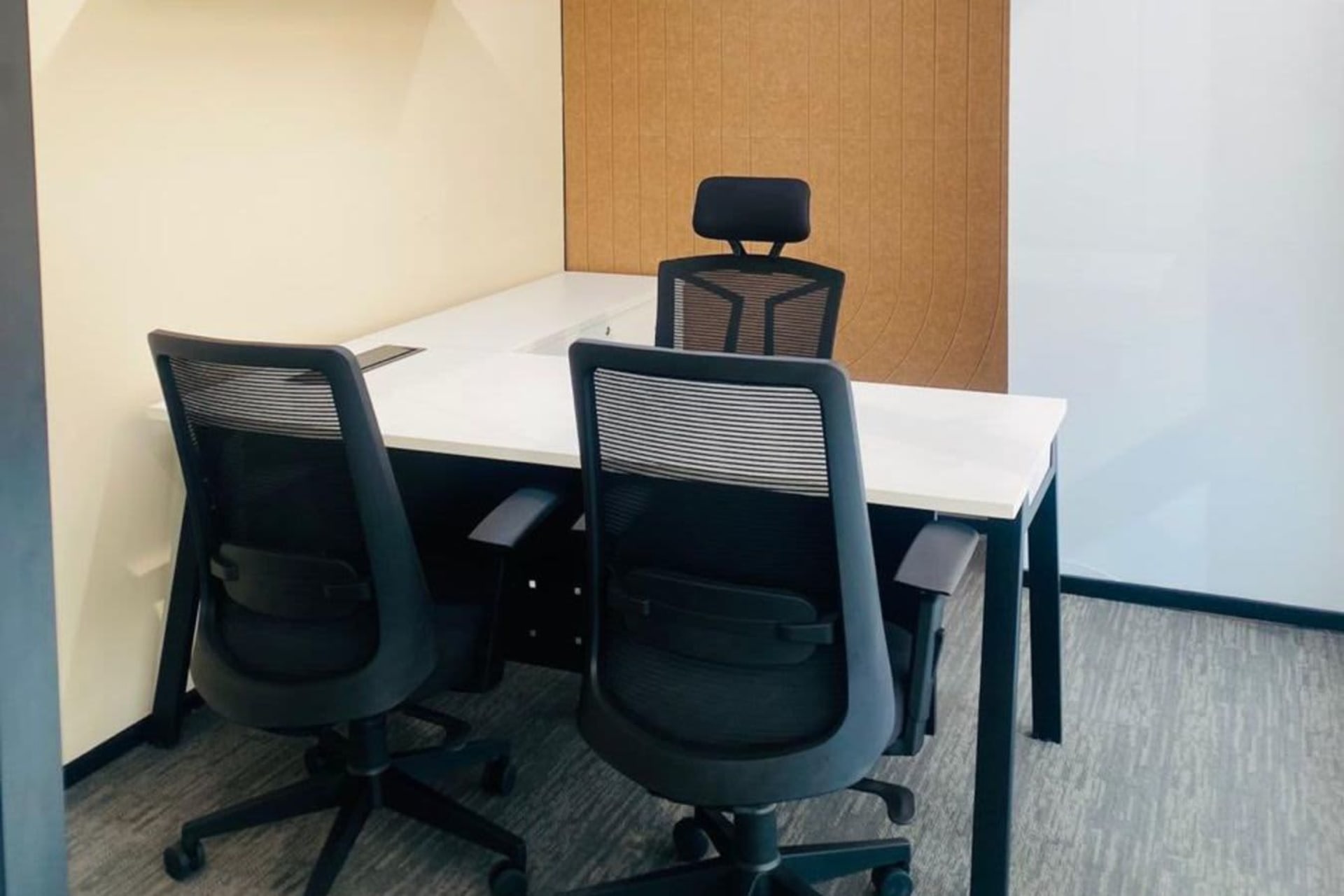 Incuspaze conference rooms in Sector 90, Noida