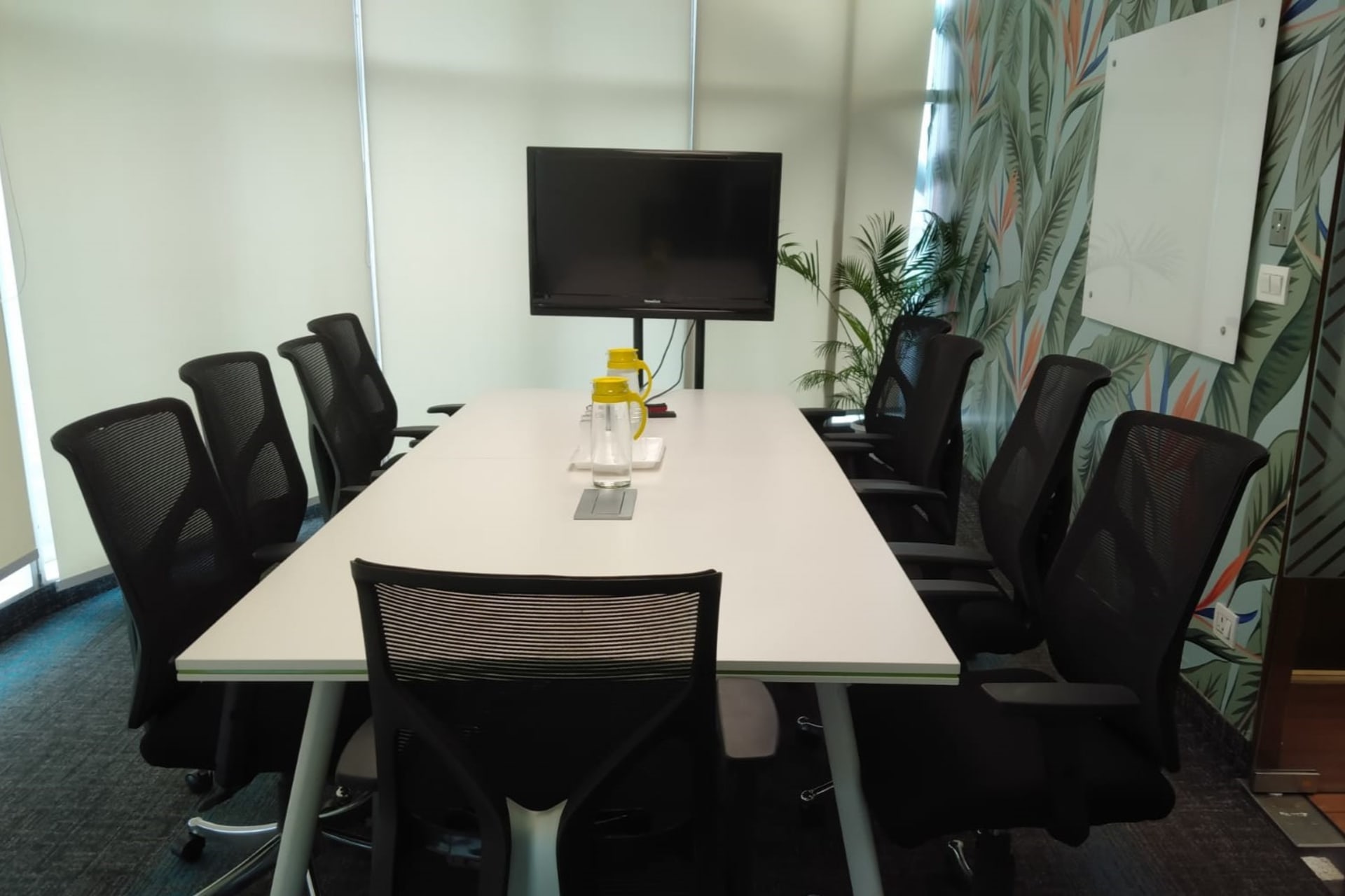 IA Spaces by India Accelerator conference rooms in Golf Course Road Extension, Gurgaon