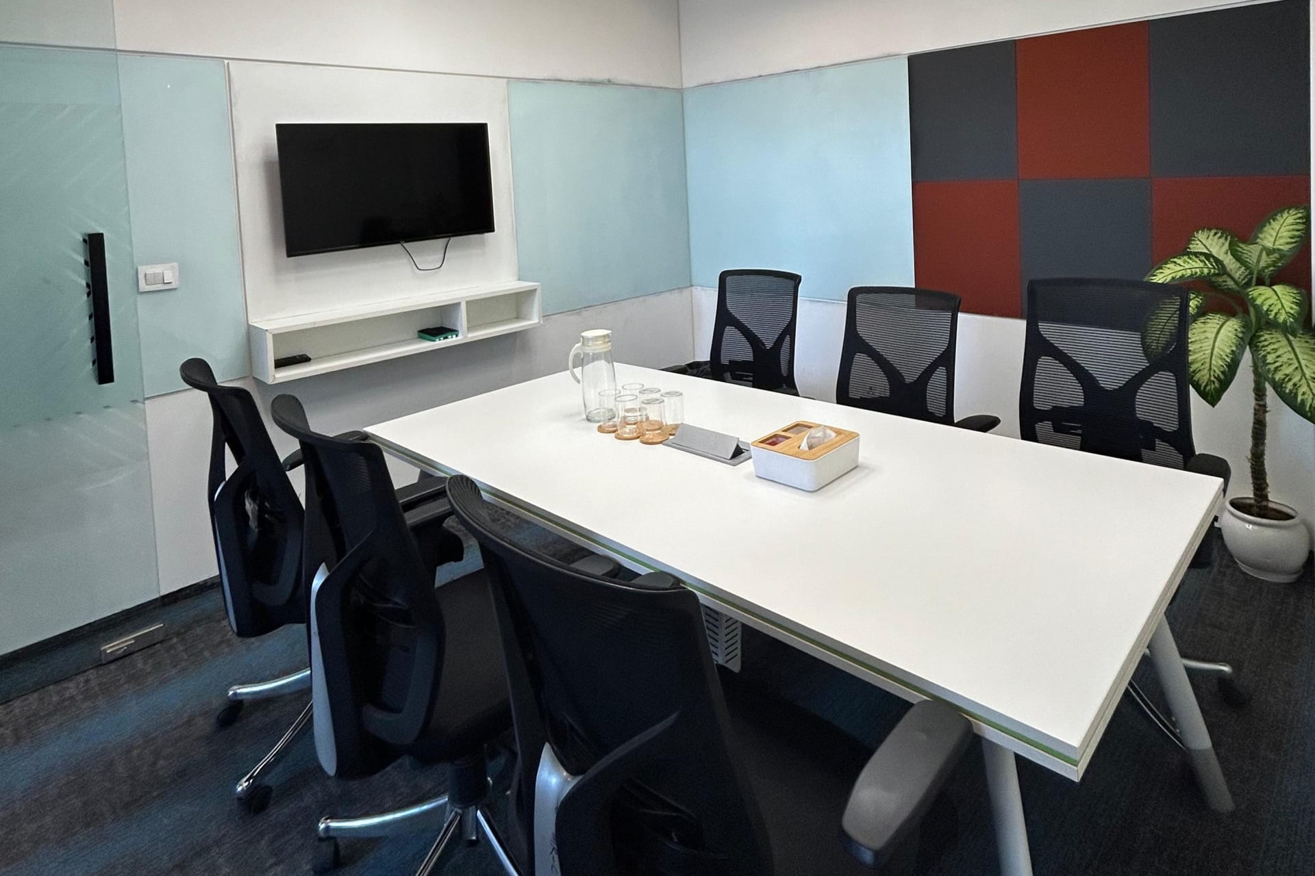 IA Spaces by India Accelerator training rooms in Golf Course Road Gurgaon, Gurgaon