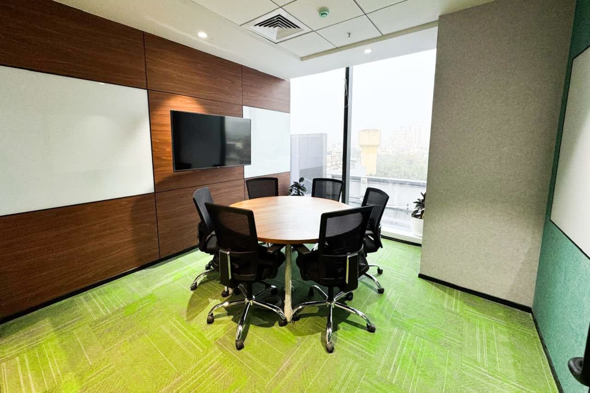 iSprout meeting rooms in Huda City Centre, Gurgaon