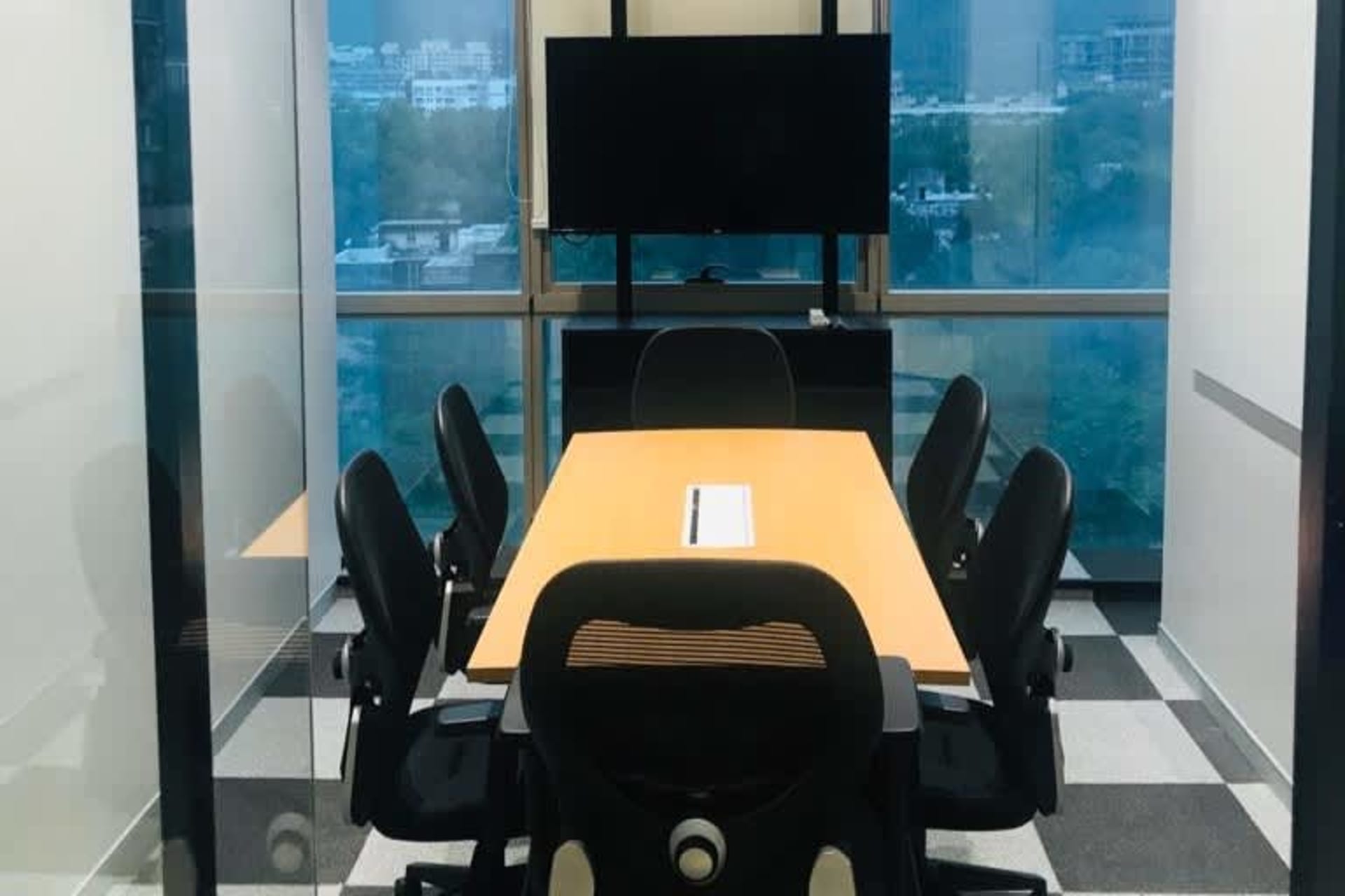 Lets Work meeting rooms in Mulund West, Mumbai