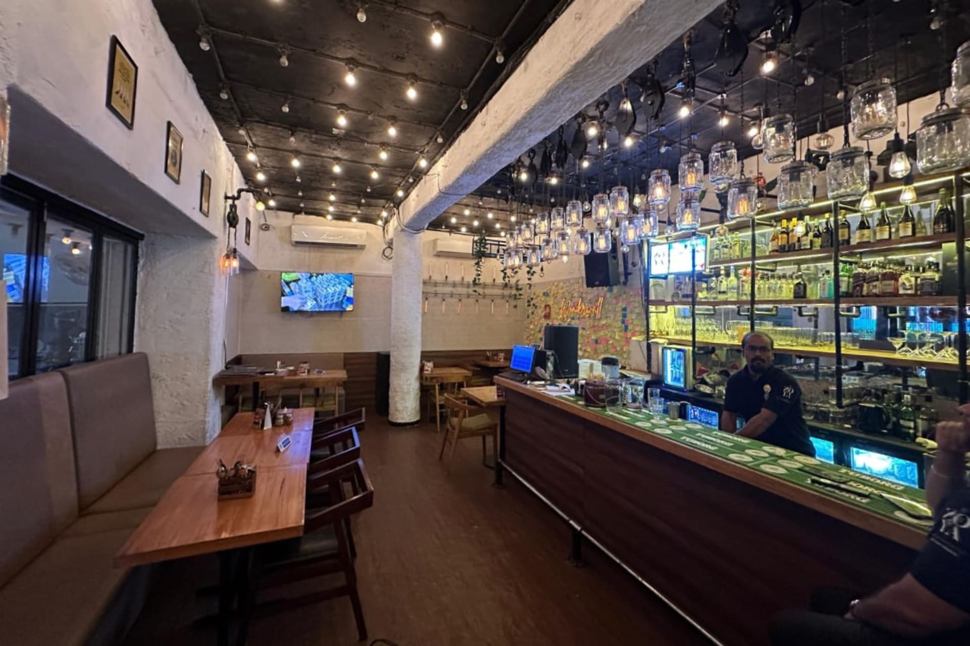 Light House Cafe & Bar - day pass