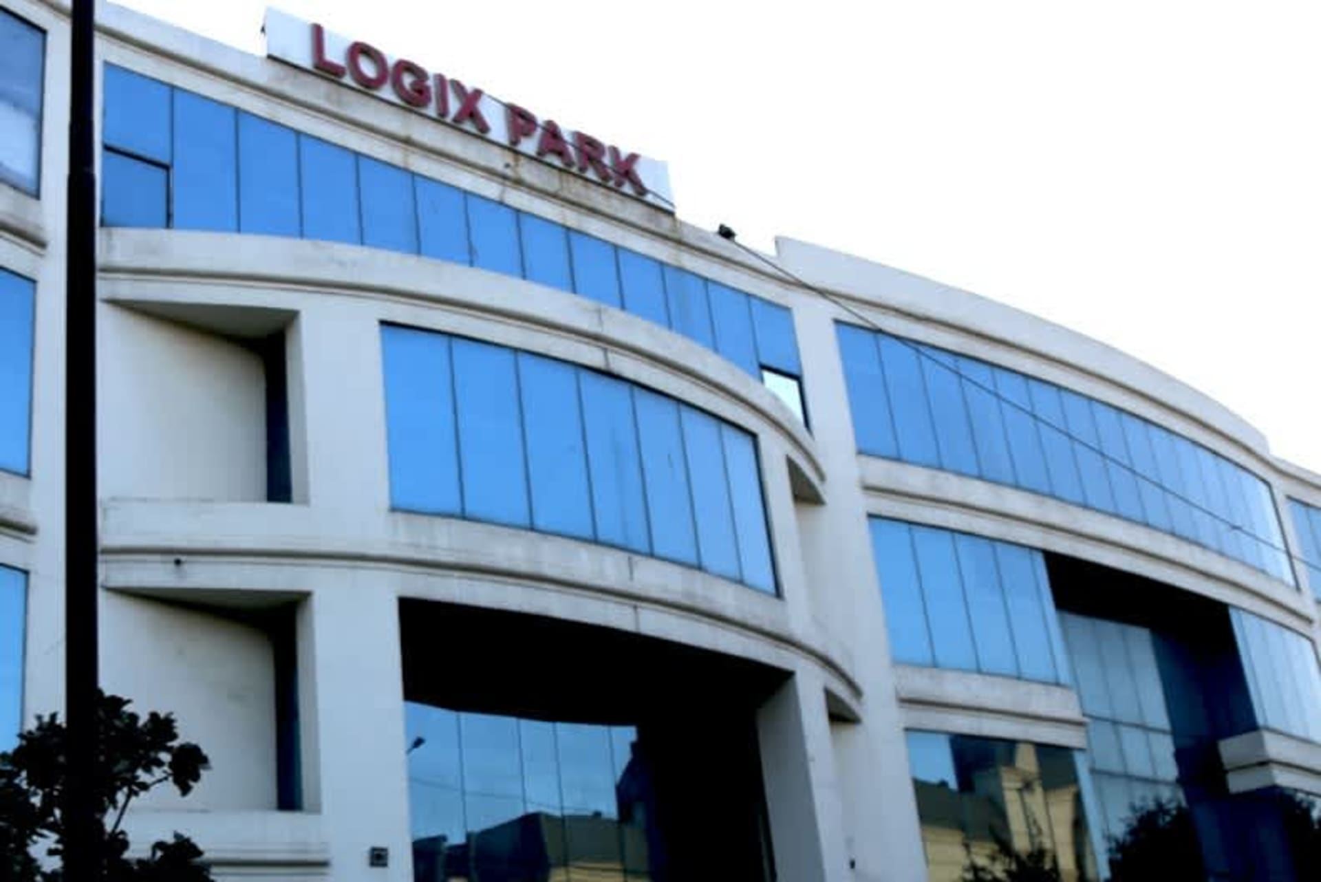 Logix Park - coworking space