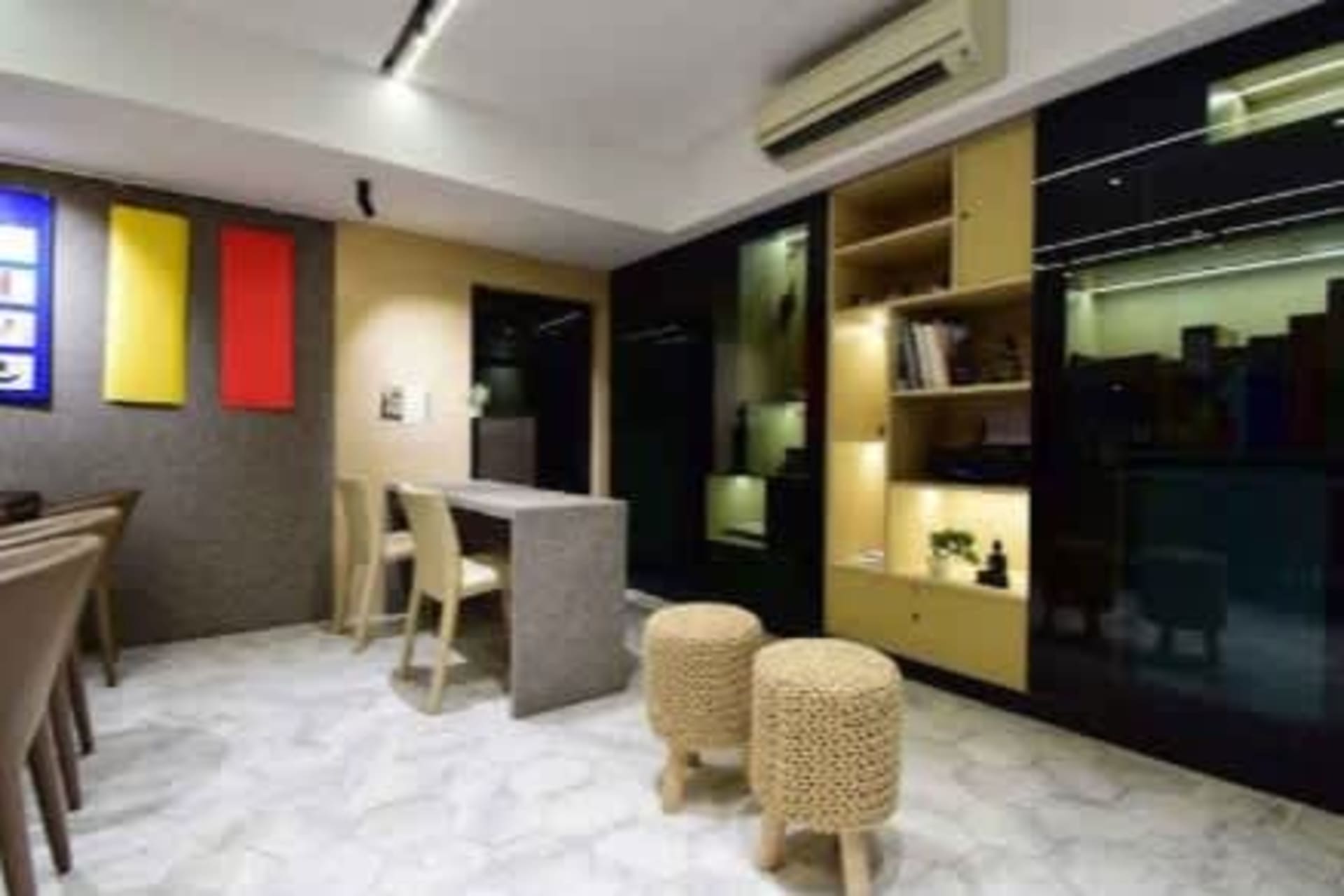 Min Max Coworx in Surat