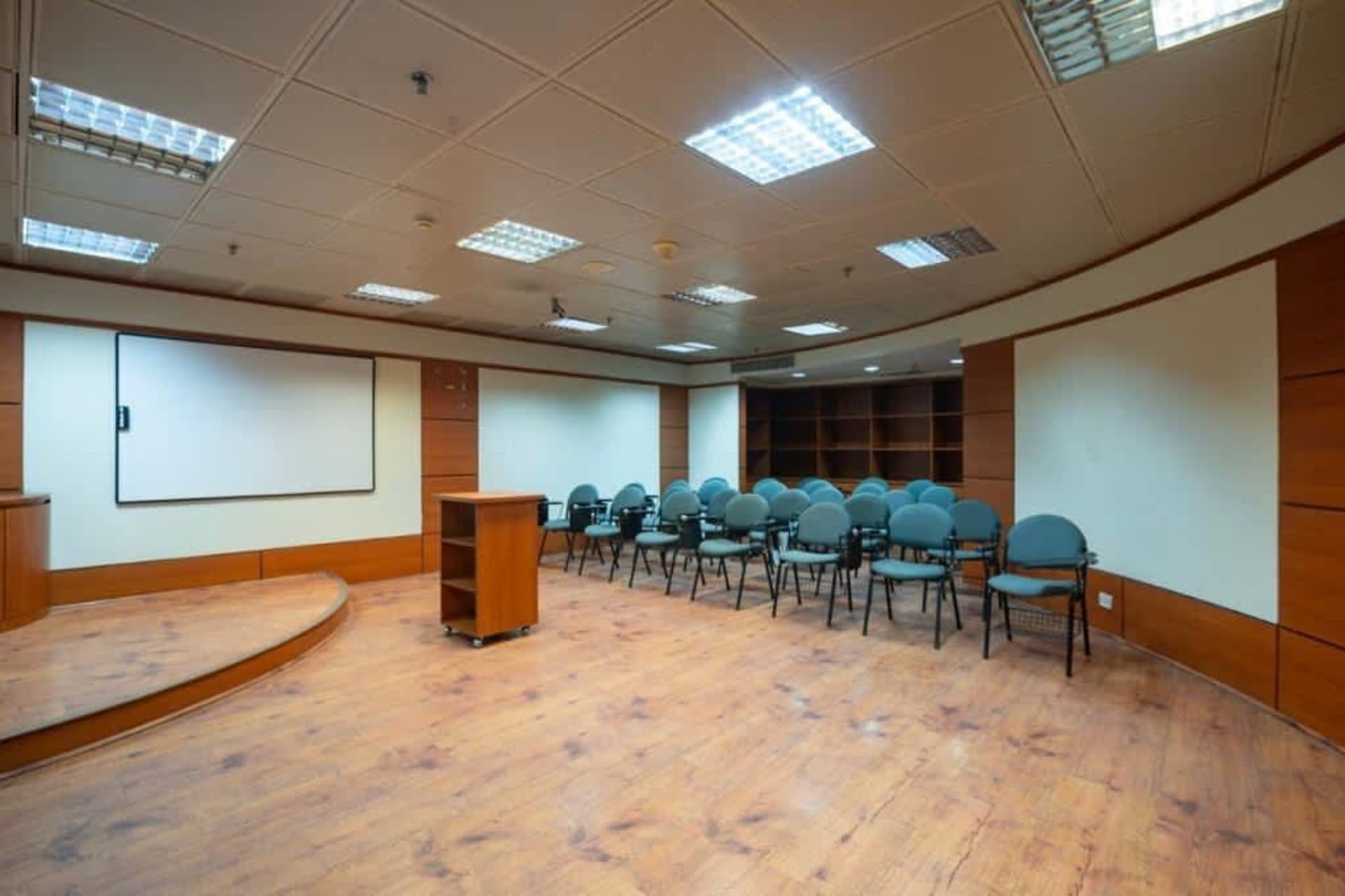 MiQB meeting rooms in Sector 58, Noida