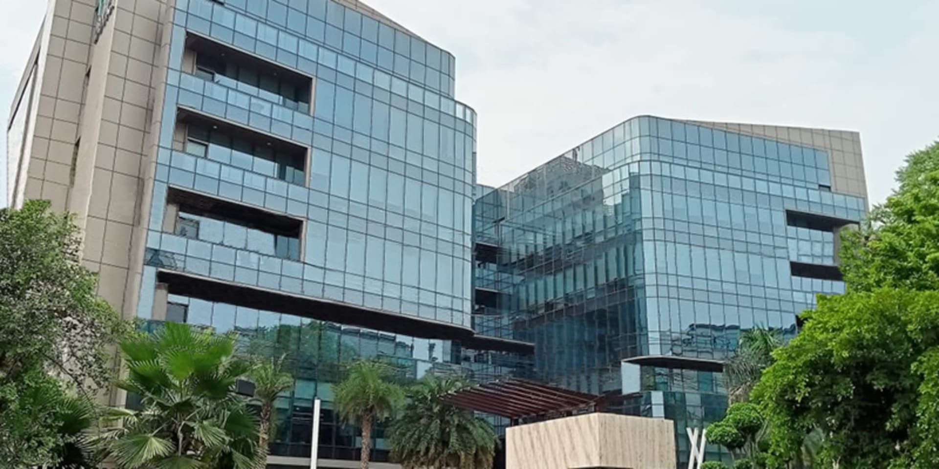 Novus Tower, Plot No. 18 private space in Udyog Vihar, Gurgaon