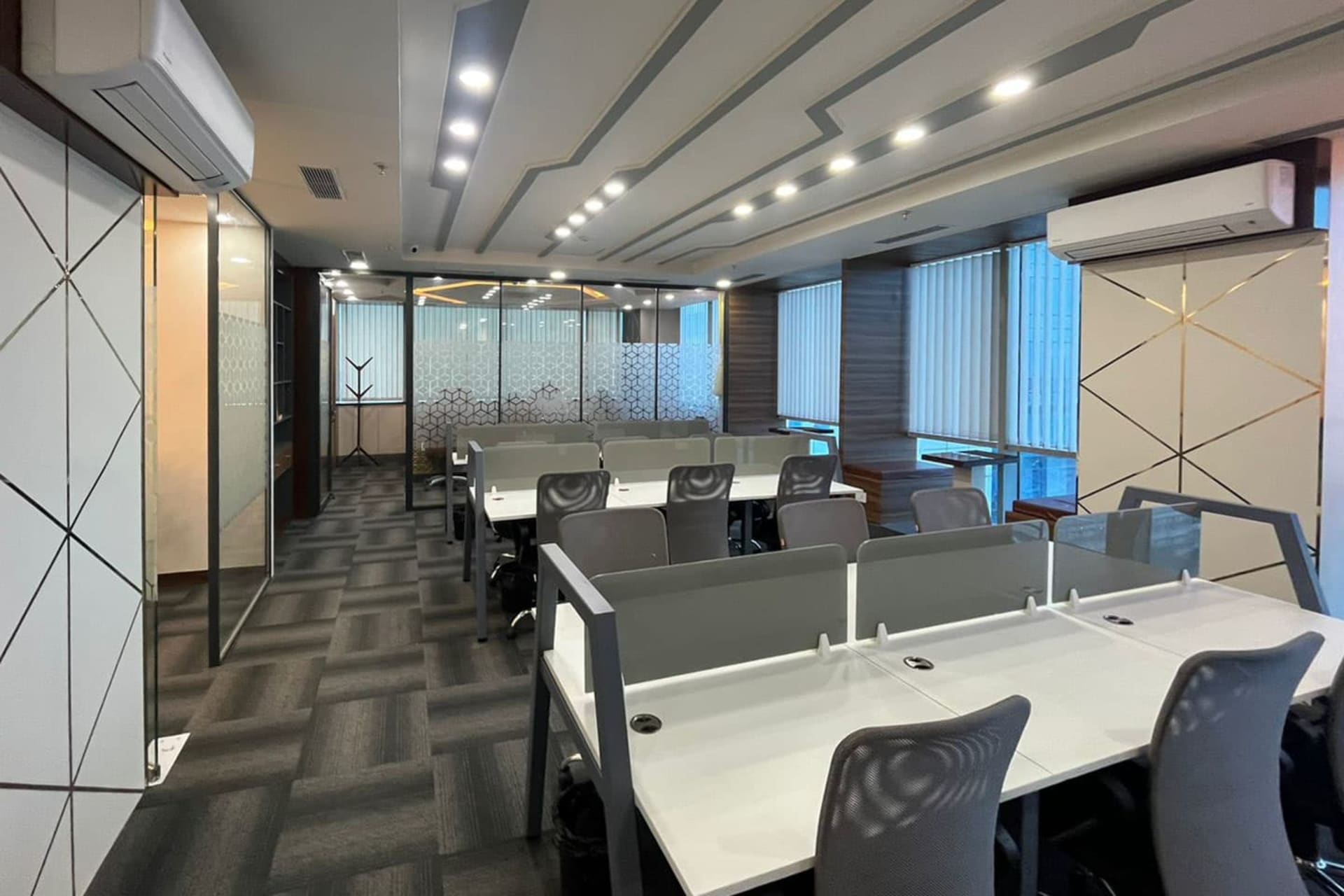 Oahfeo coworking space in NH-8, Gurgaon