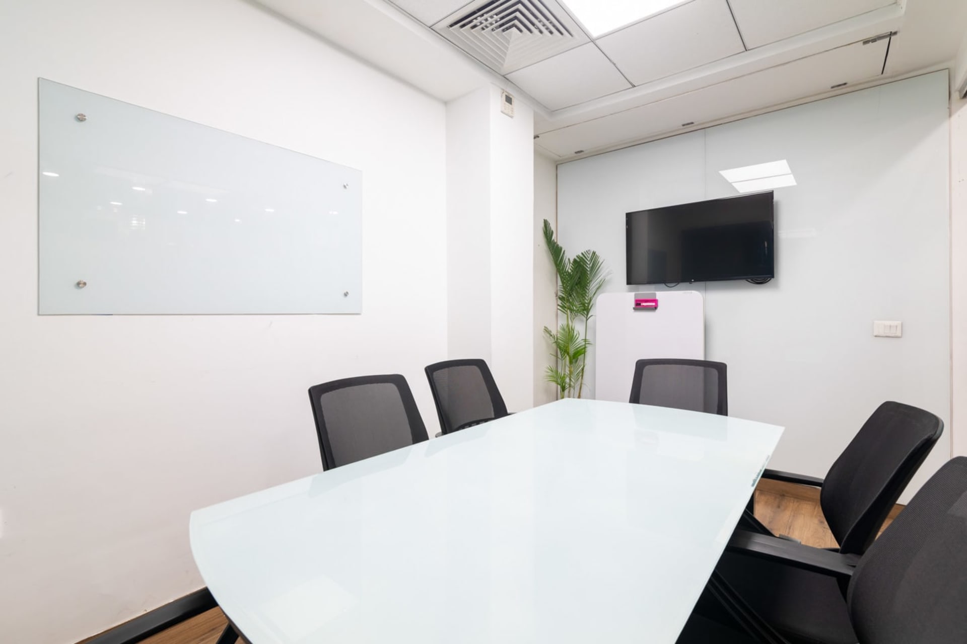 Office on in Delhi