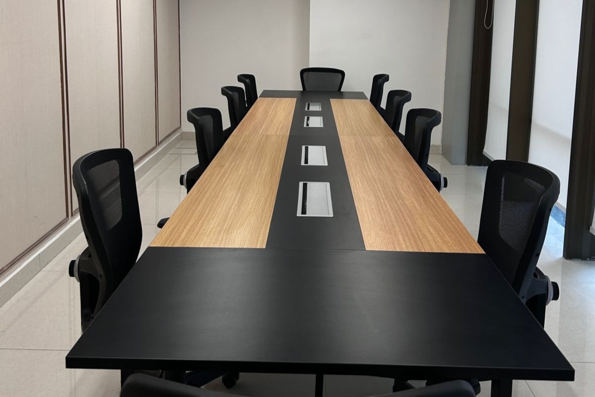 Ofis Square conference rooms in Sector 62, Noida
