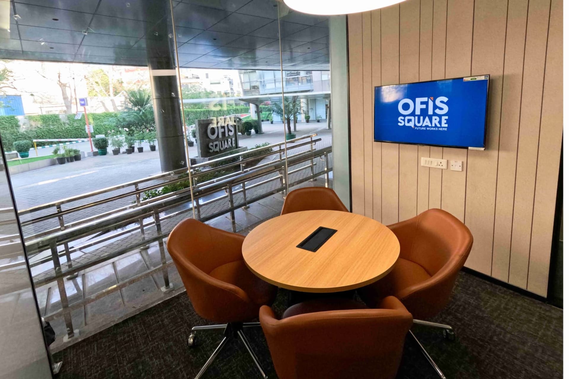 Ofis Square meeting rooms in Golf Course Road Gurgaon, Gurgaon