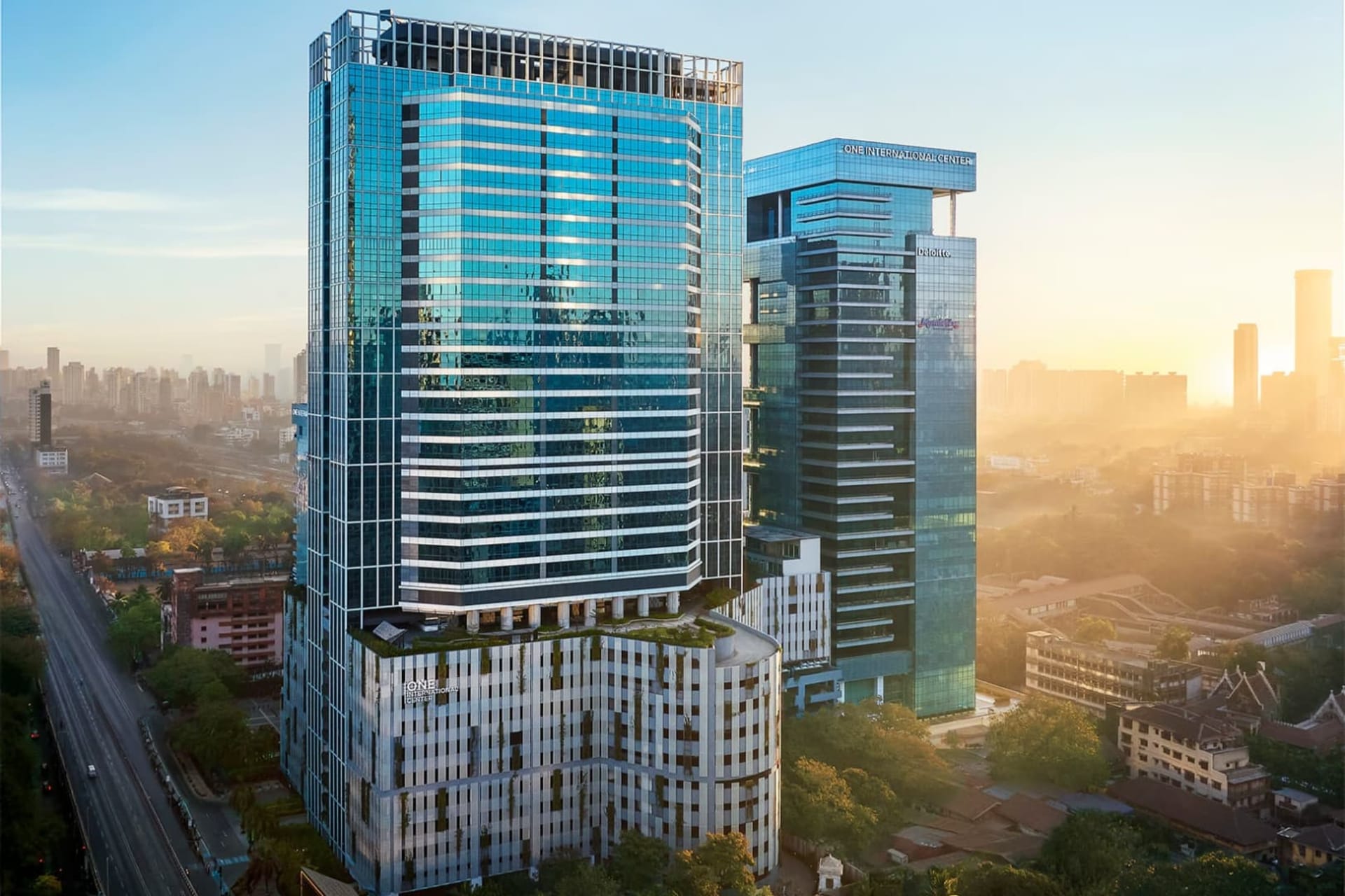 One International Center - Tower 1 - coworking space