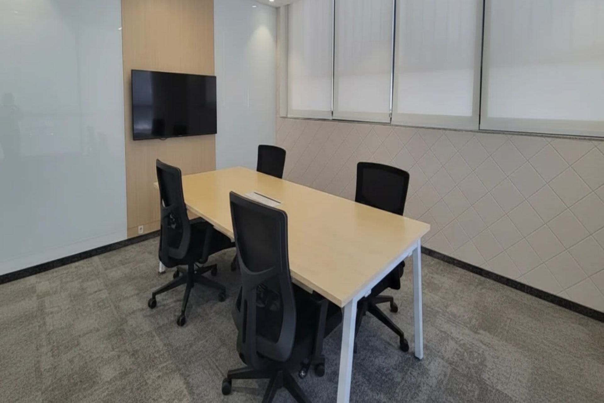 Onward Workspace meeting rooms in Udyog Vihar, Gurgaon