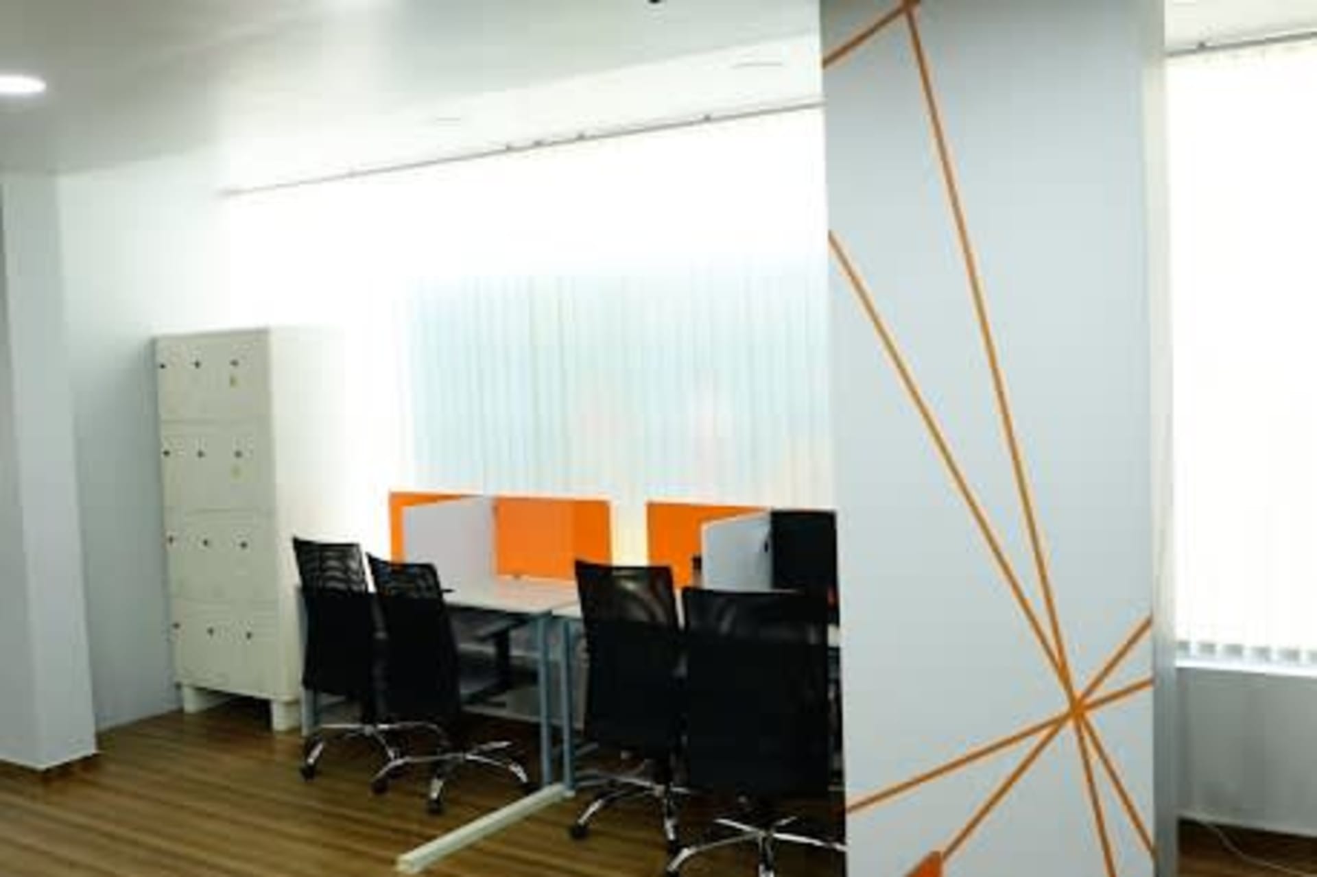 Opus Desk undefined