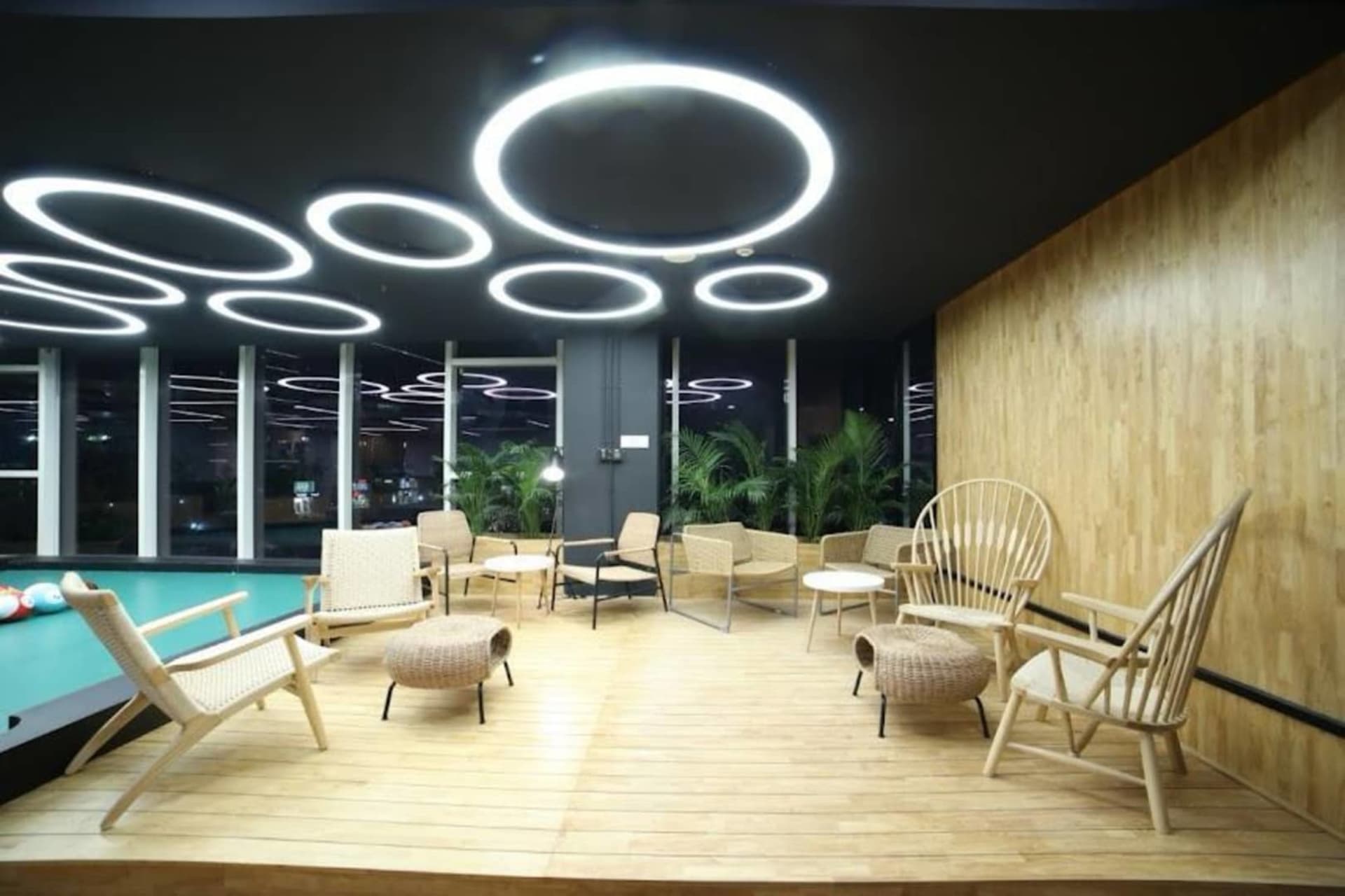 Out Of The Box Coworking - coworking space