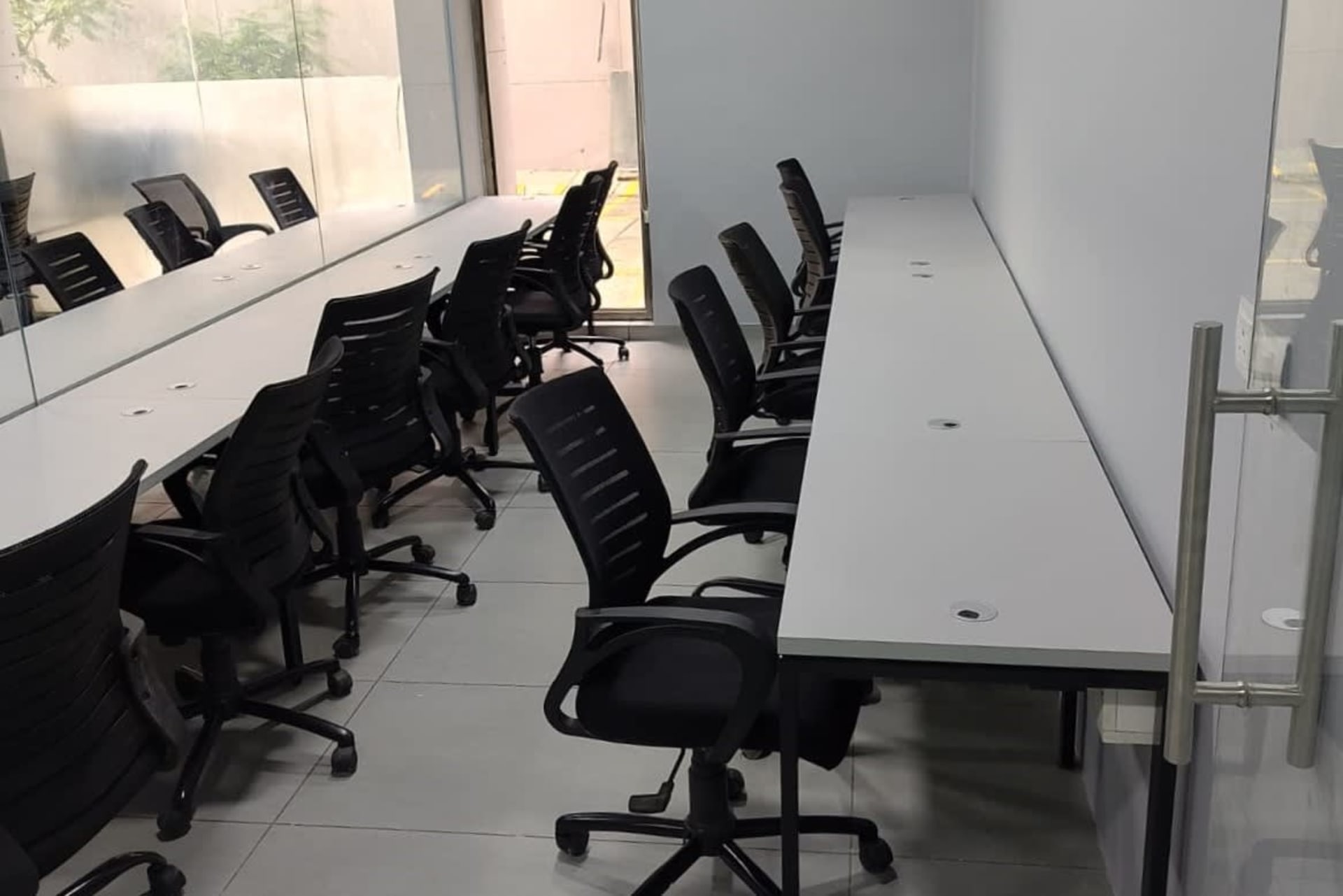 Oyo Workflo - flexi-desk