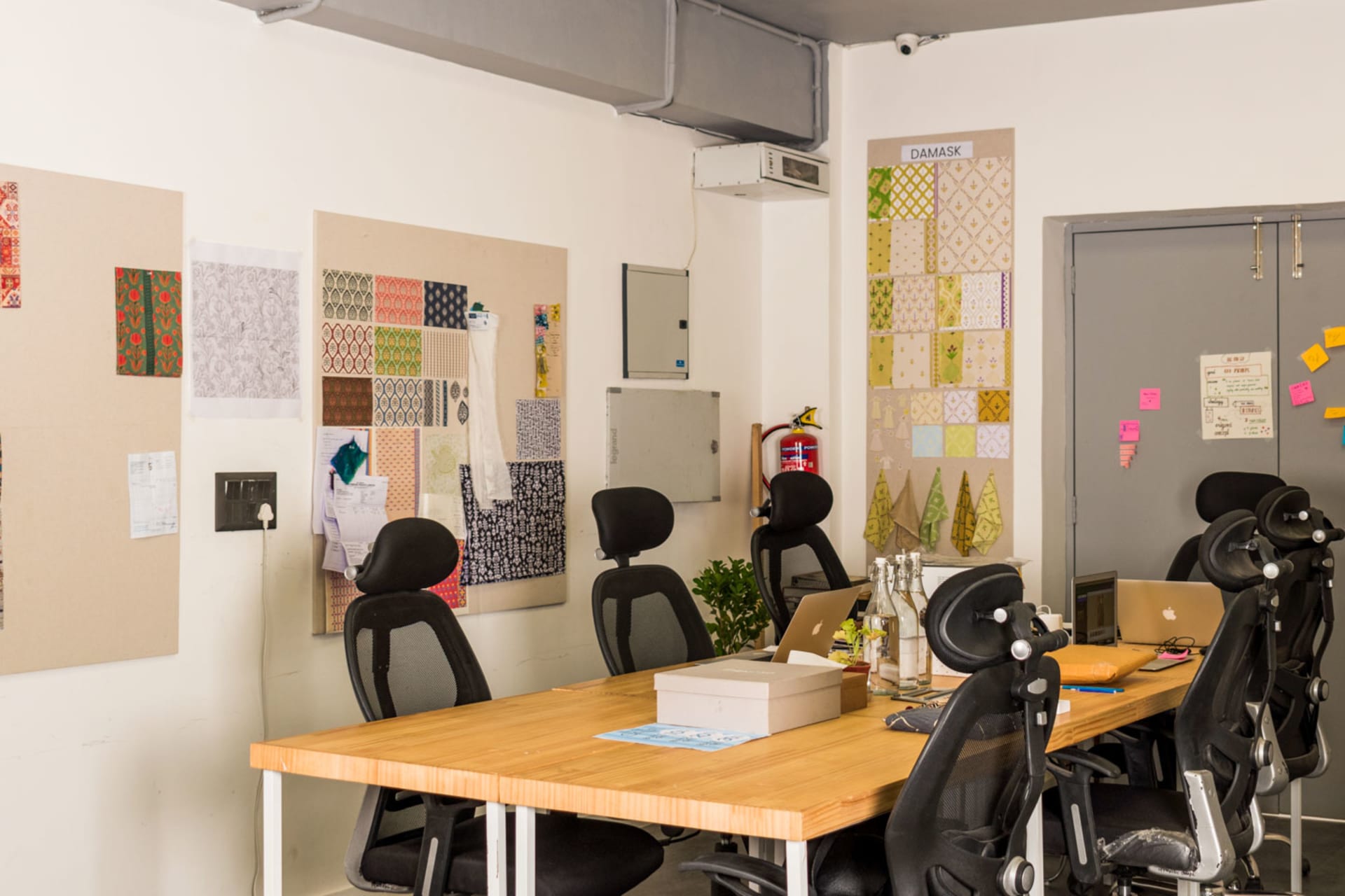 Pastel Workspace - coworking space